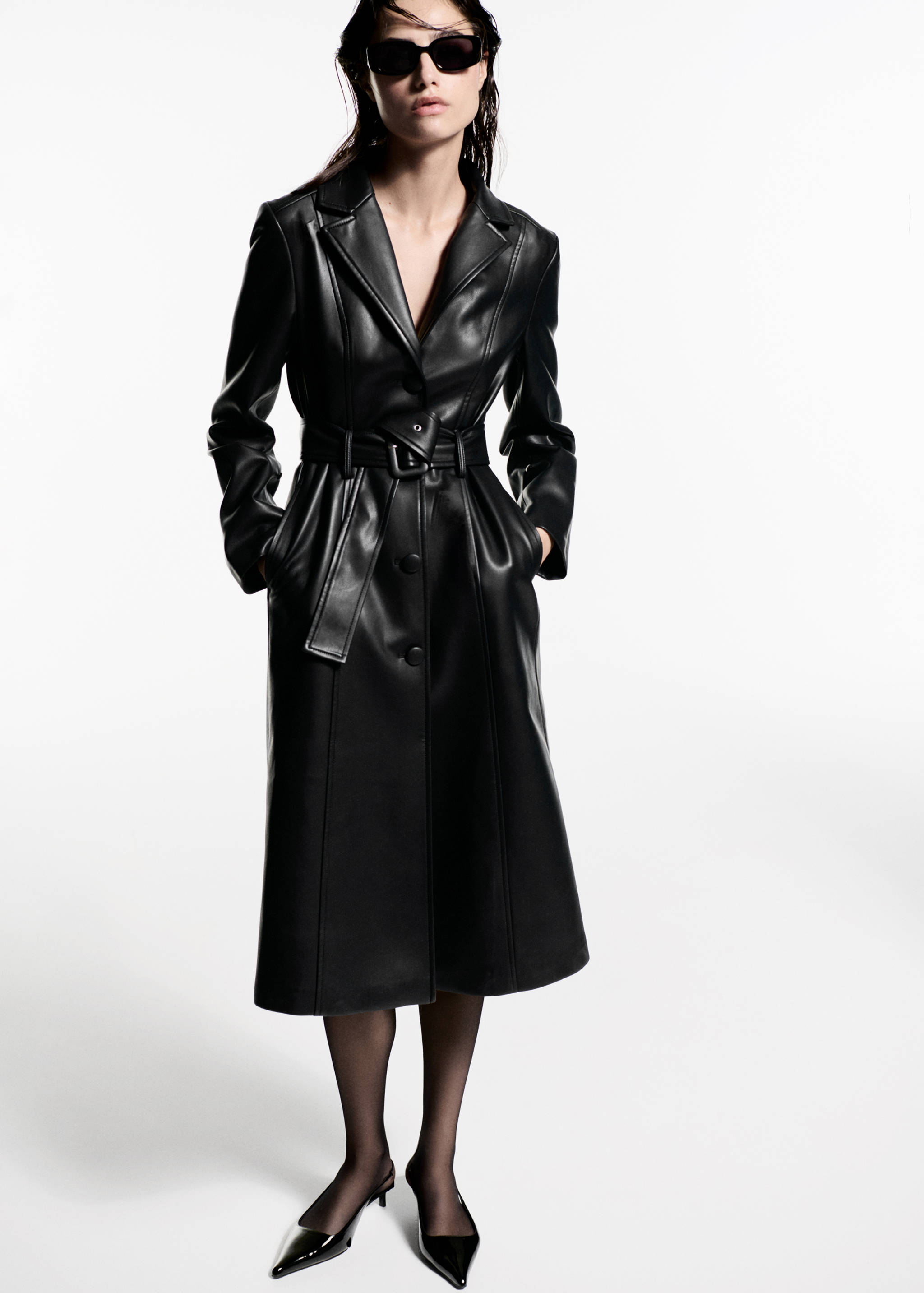 Faux-leather coat with fur-effect trim - Details of the article 2