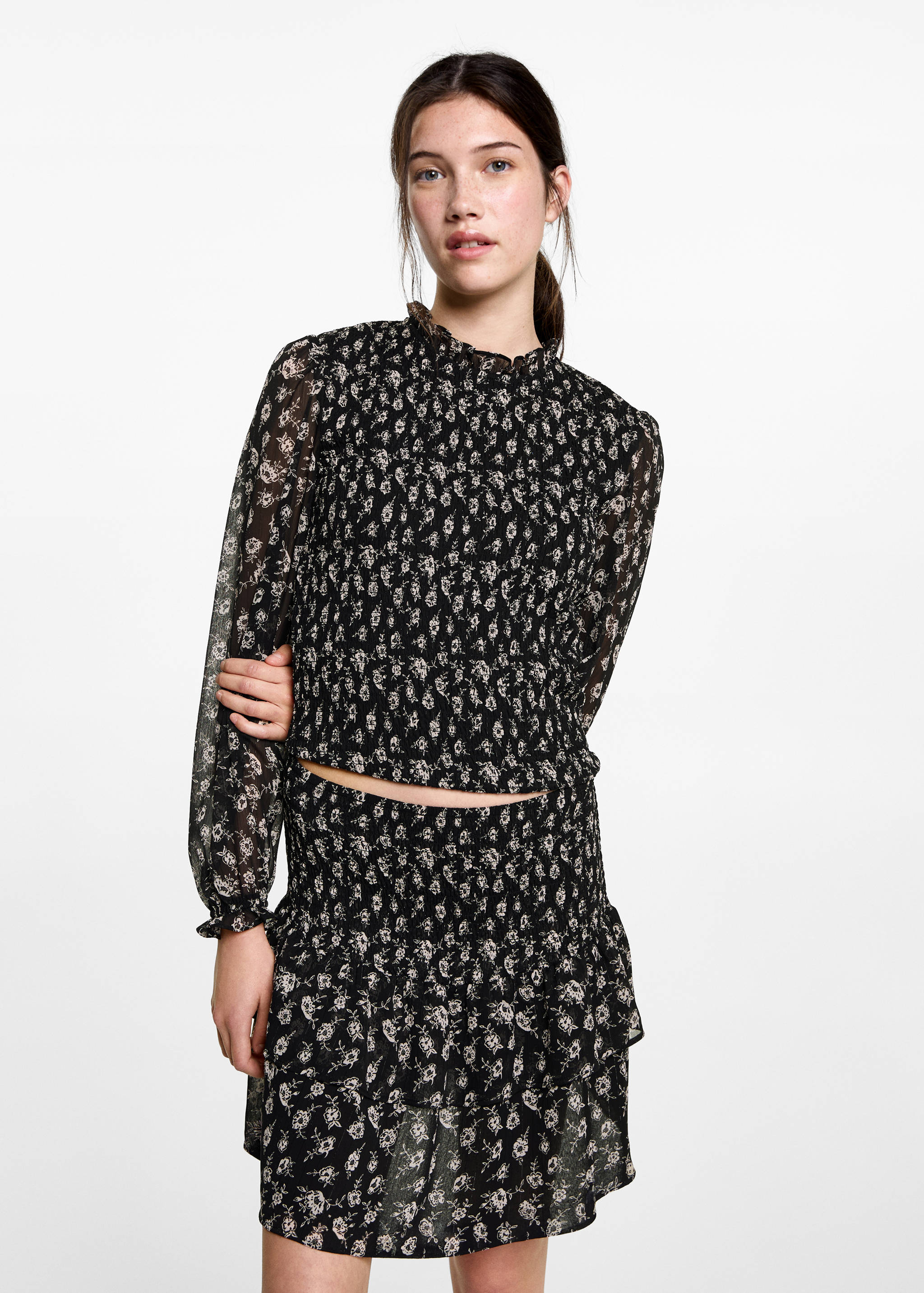 Blouse froncée fleurie - Plan moyen