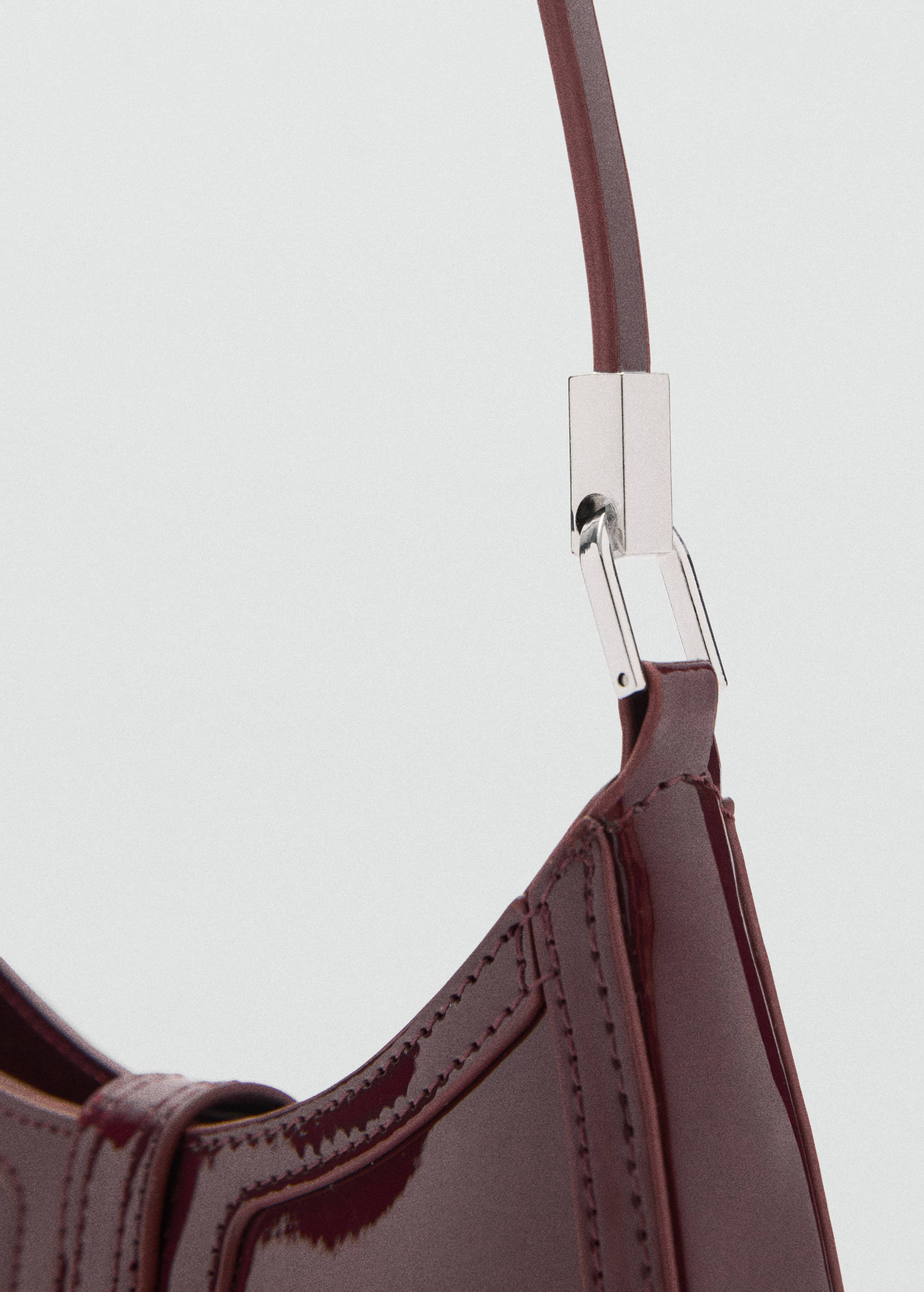 Patent leather-effect shoulder bag - Details of the article 1