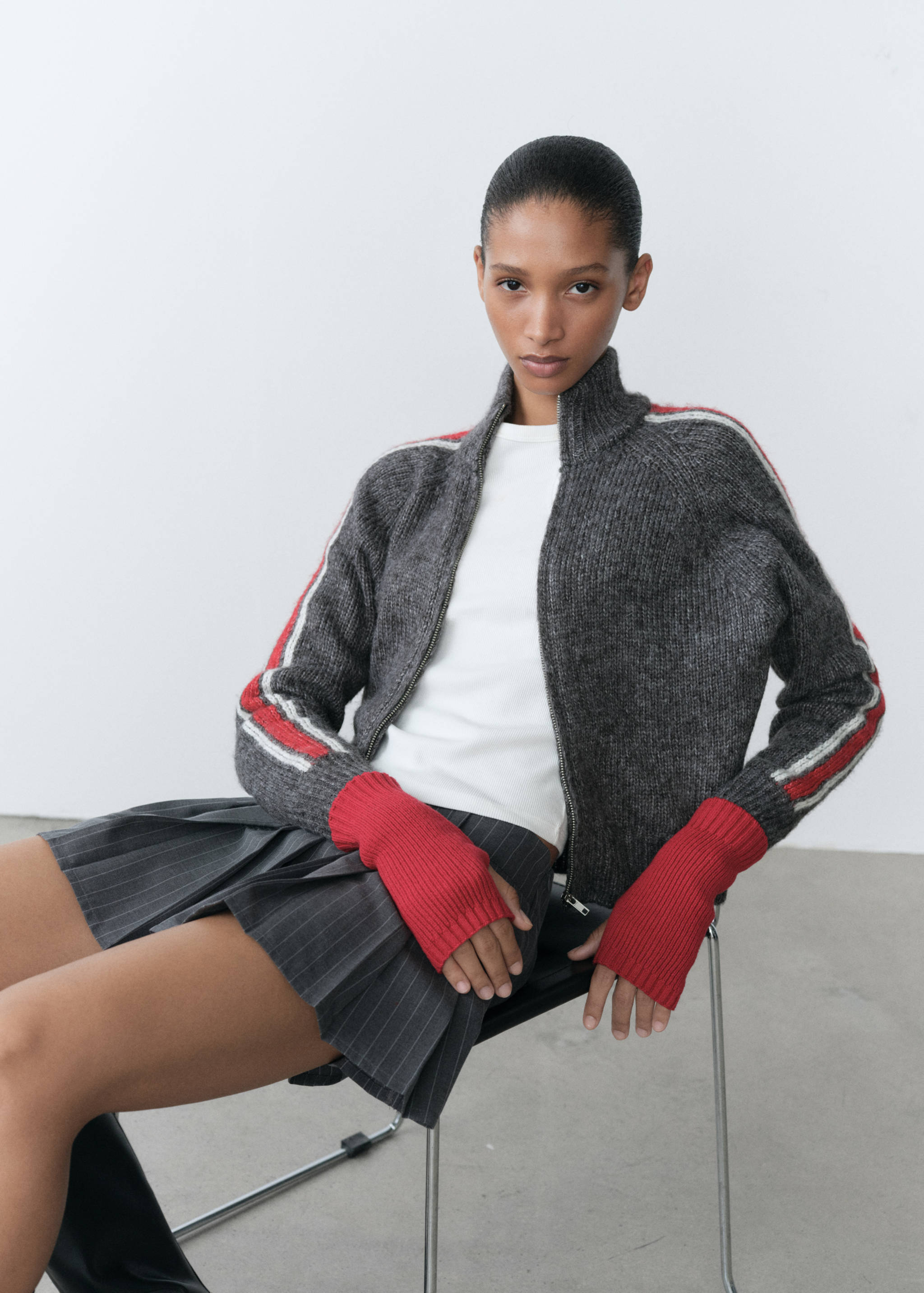 Perkins-neck cardigan with zip - Details of the article 2