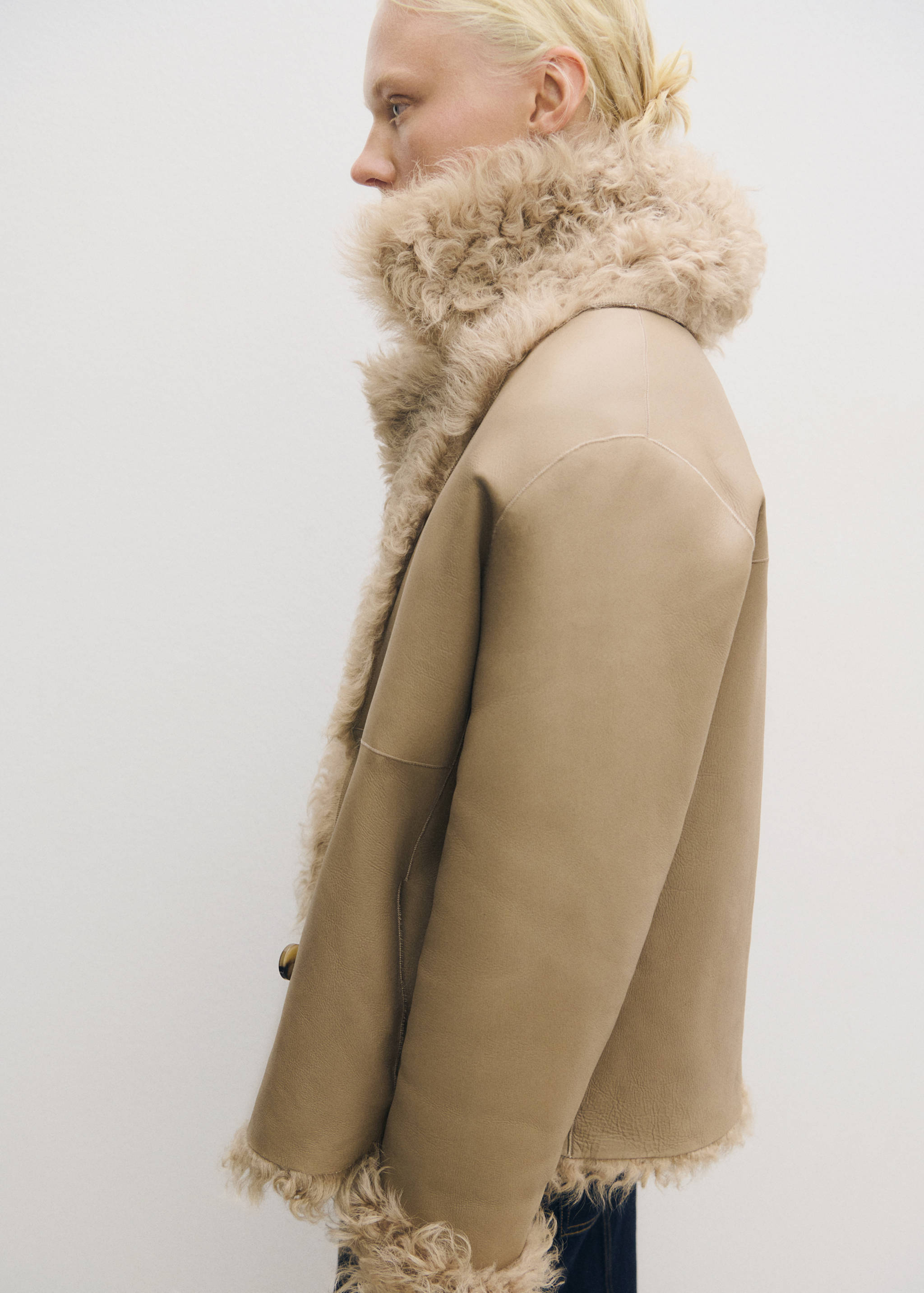 Reversible fur coat - Details of the article 7