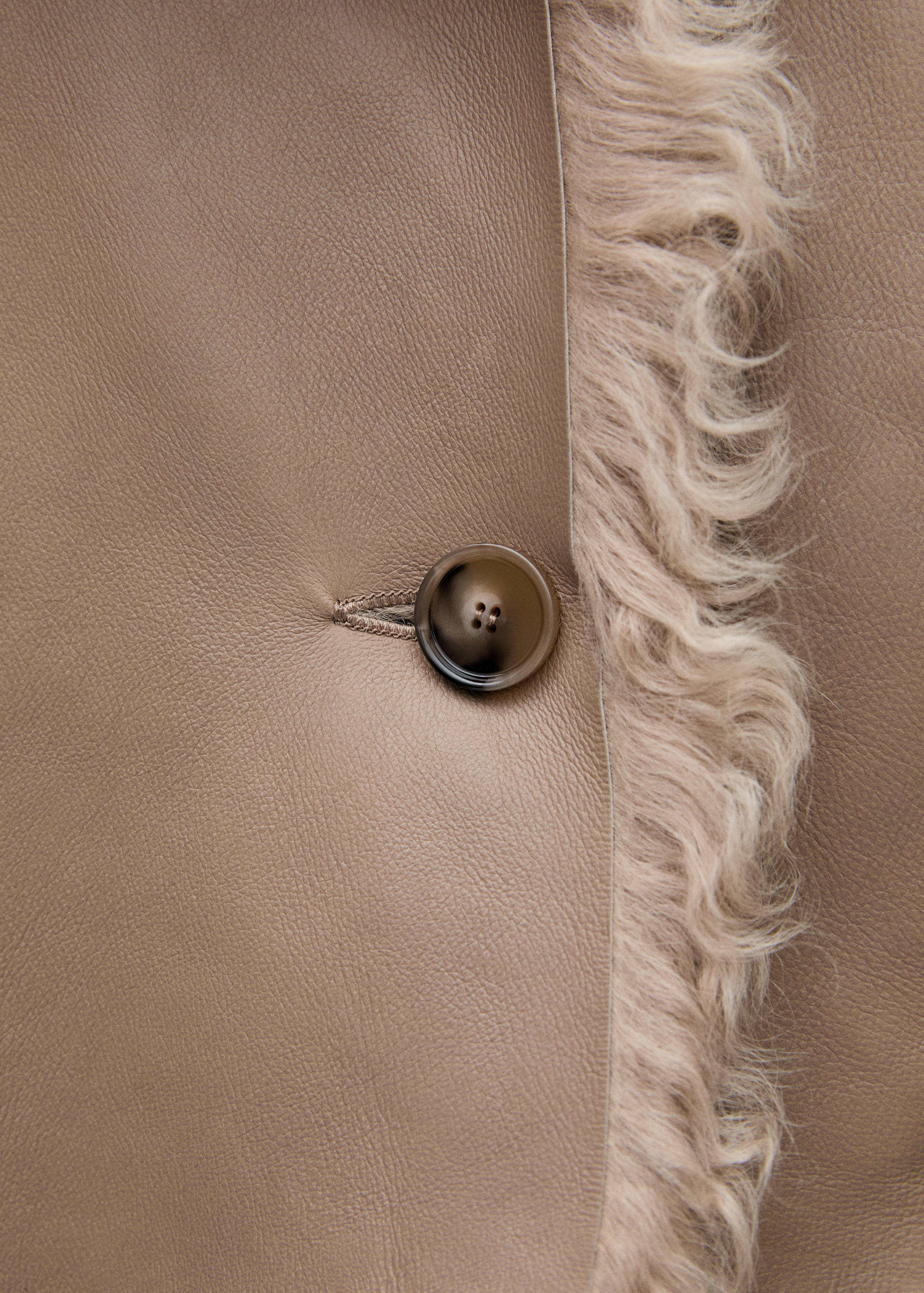 Reversible fur coat - Details of the article 0