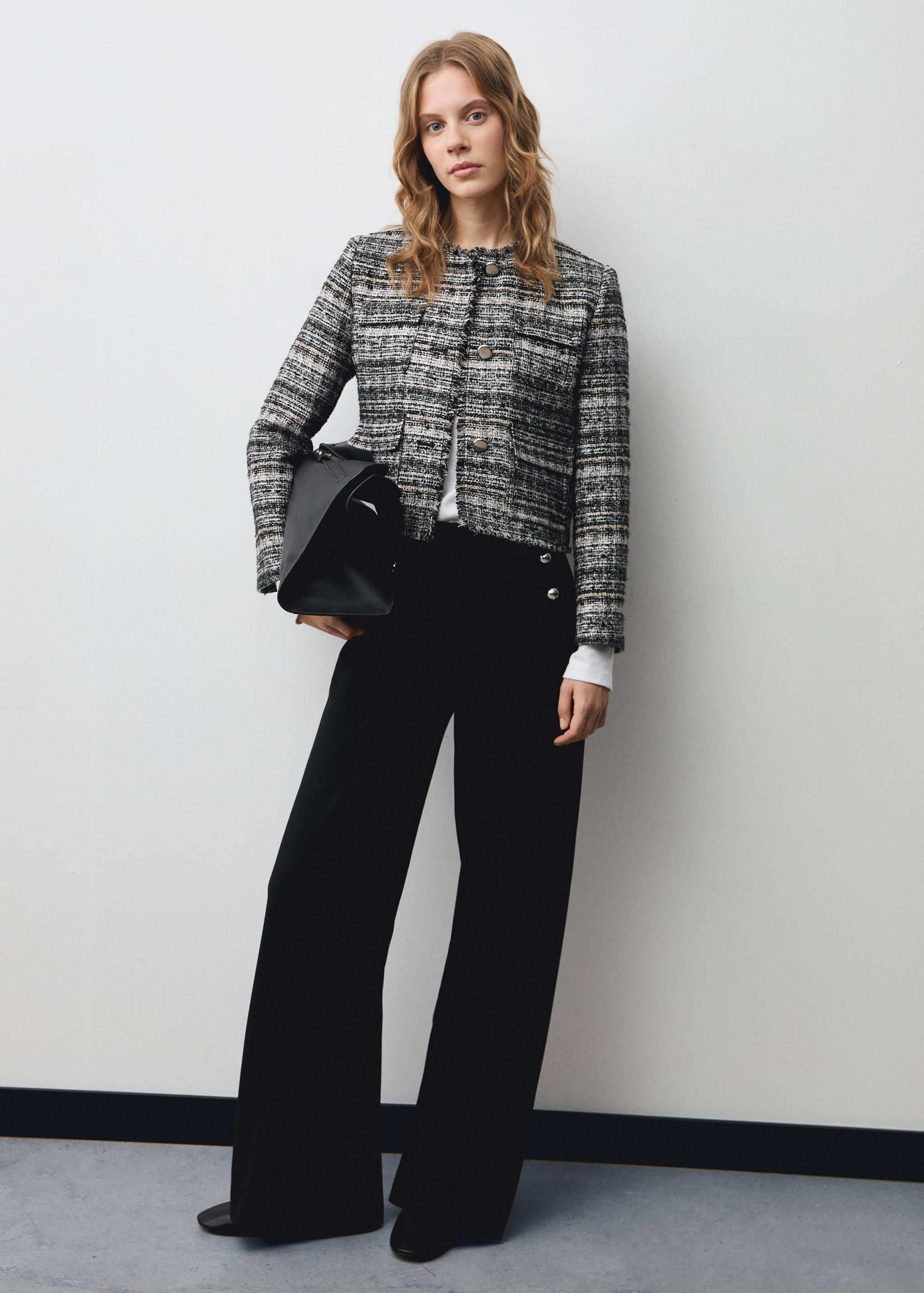 Pantalón wide leg detalles metálicos - Plano general