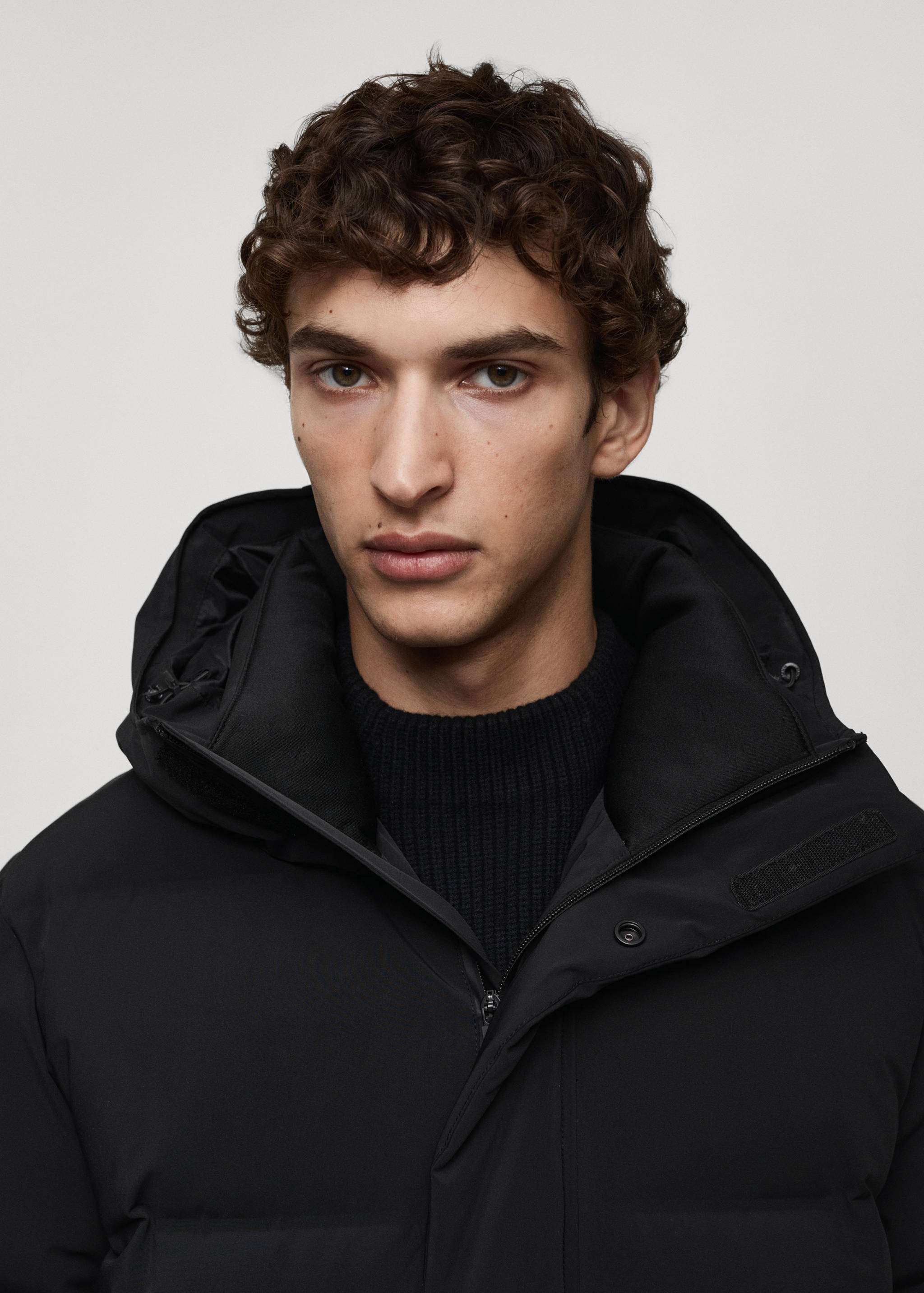 Long waterproof anorak with down and feather filling - Details of the article 1