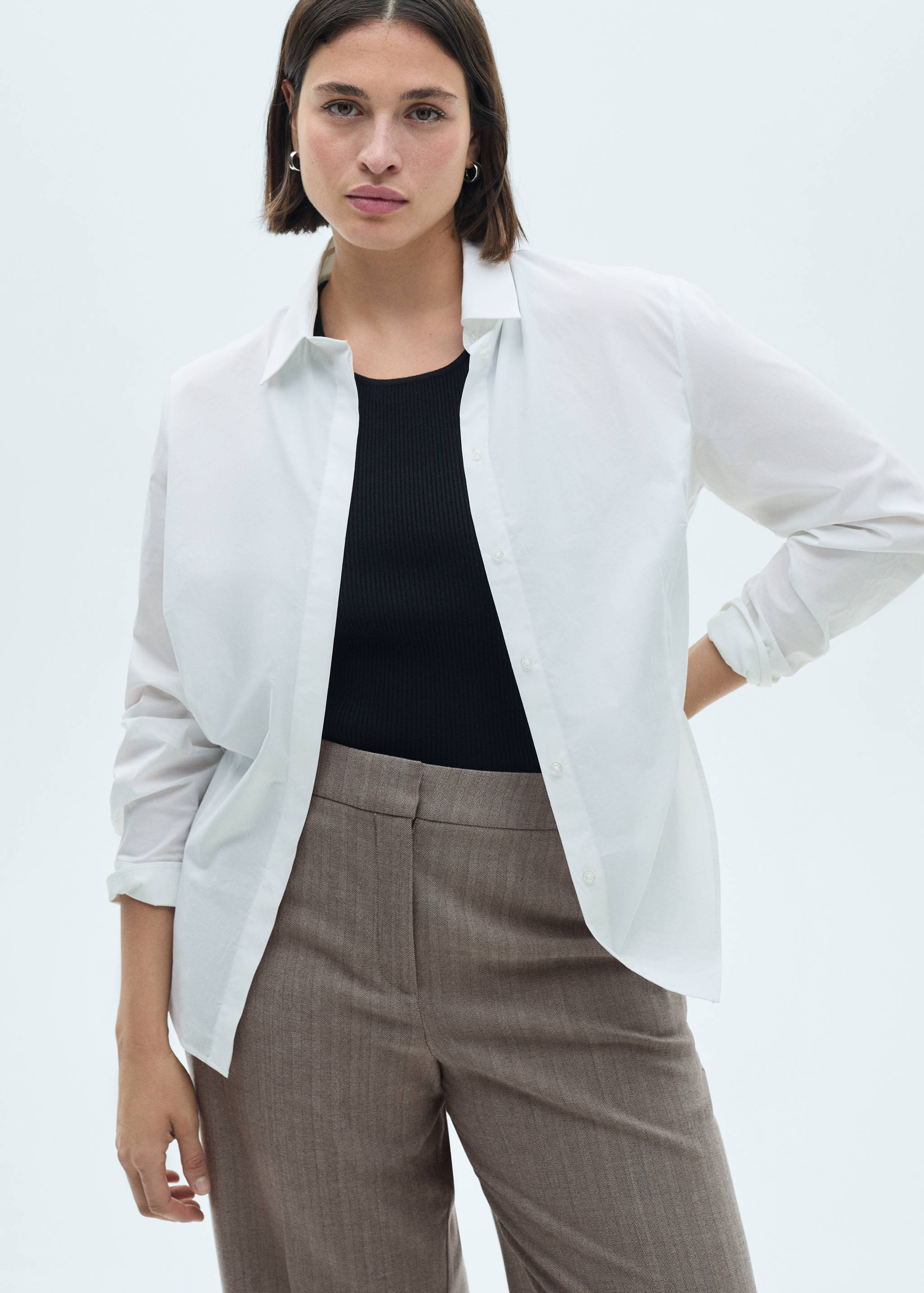 Straight mid-rise pants - Details of the article 5