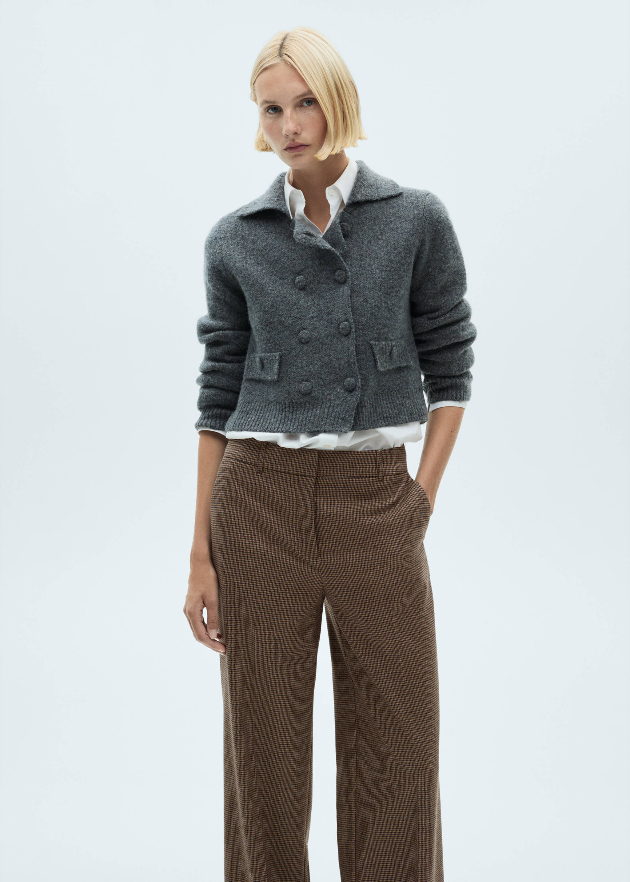 Straight mid-rise pants - Details of the article 1