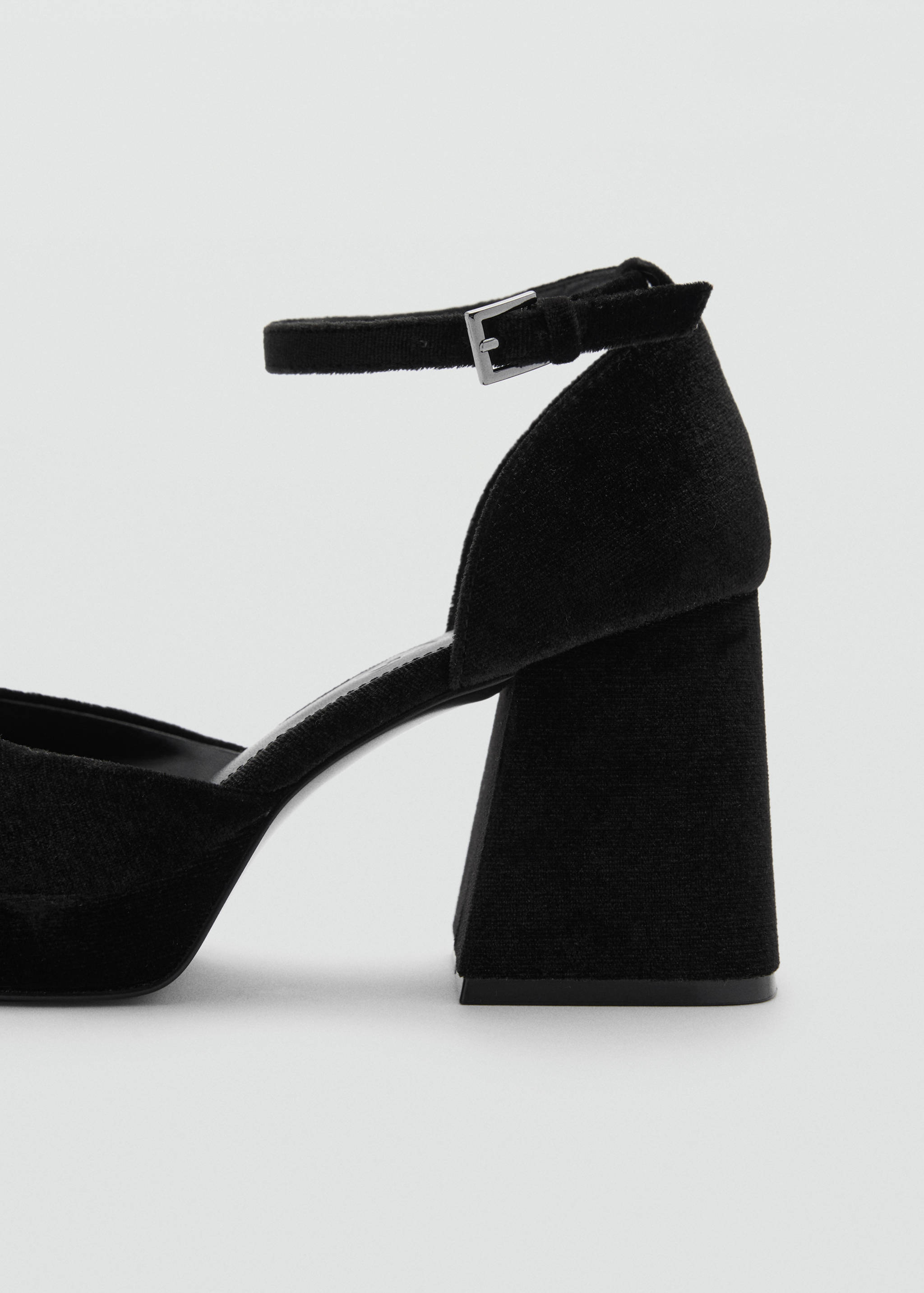 Velvet heeled shoes - Details of the article 1