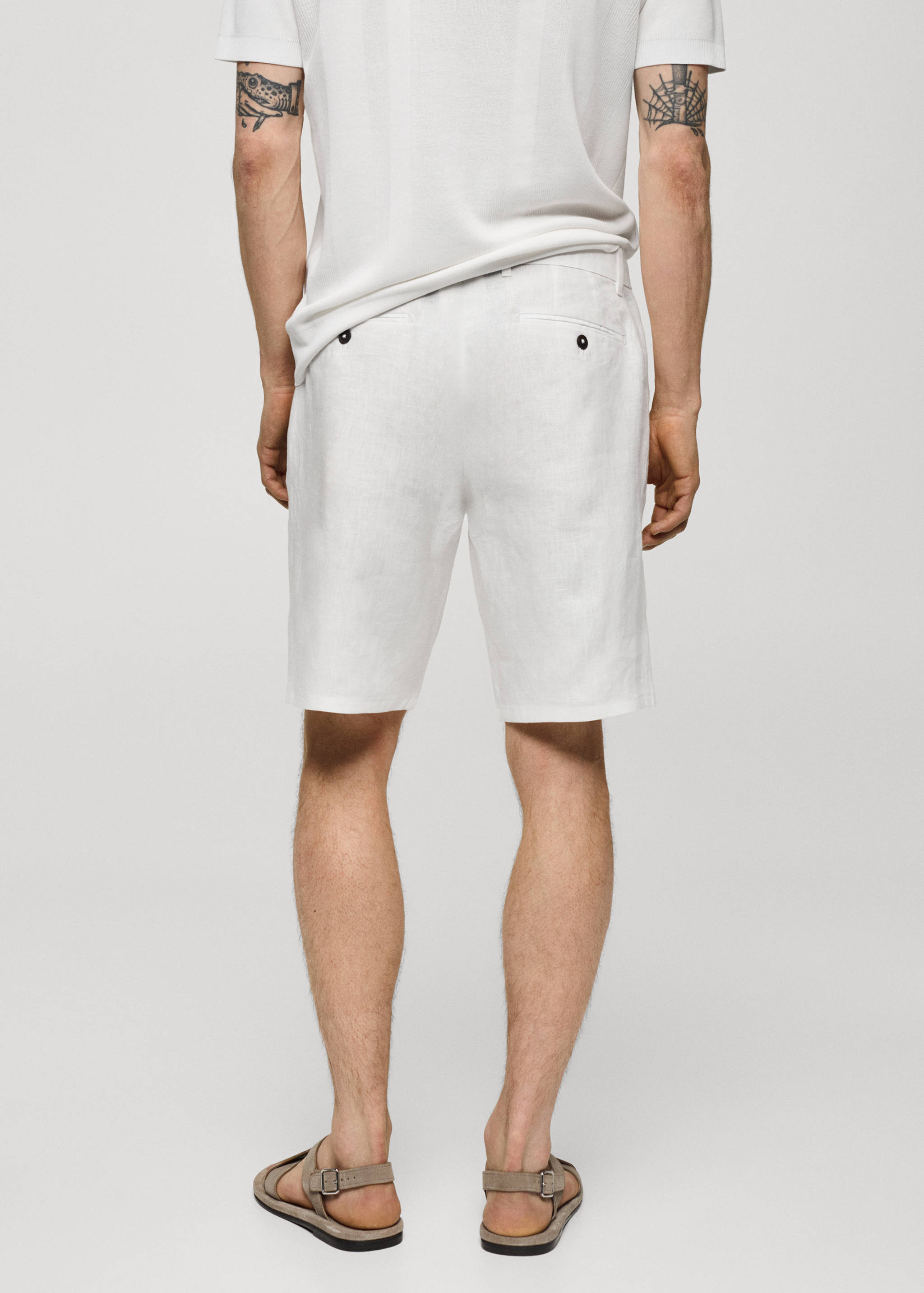 Slim-fit 100% linen bermuda shorts - Reverse of the article