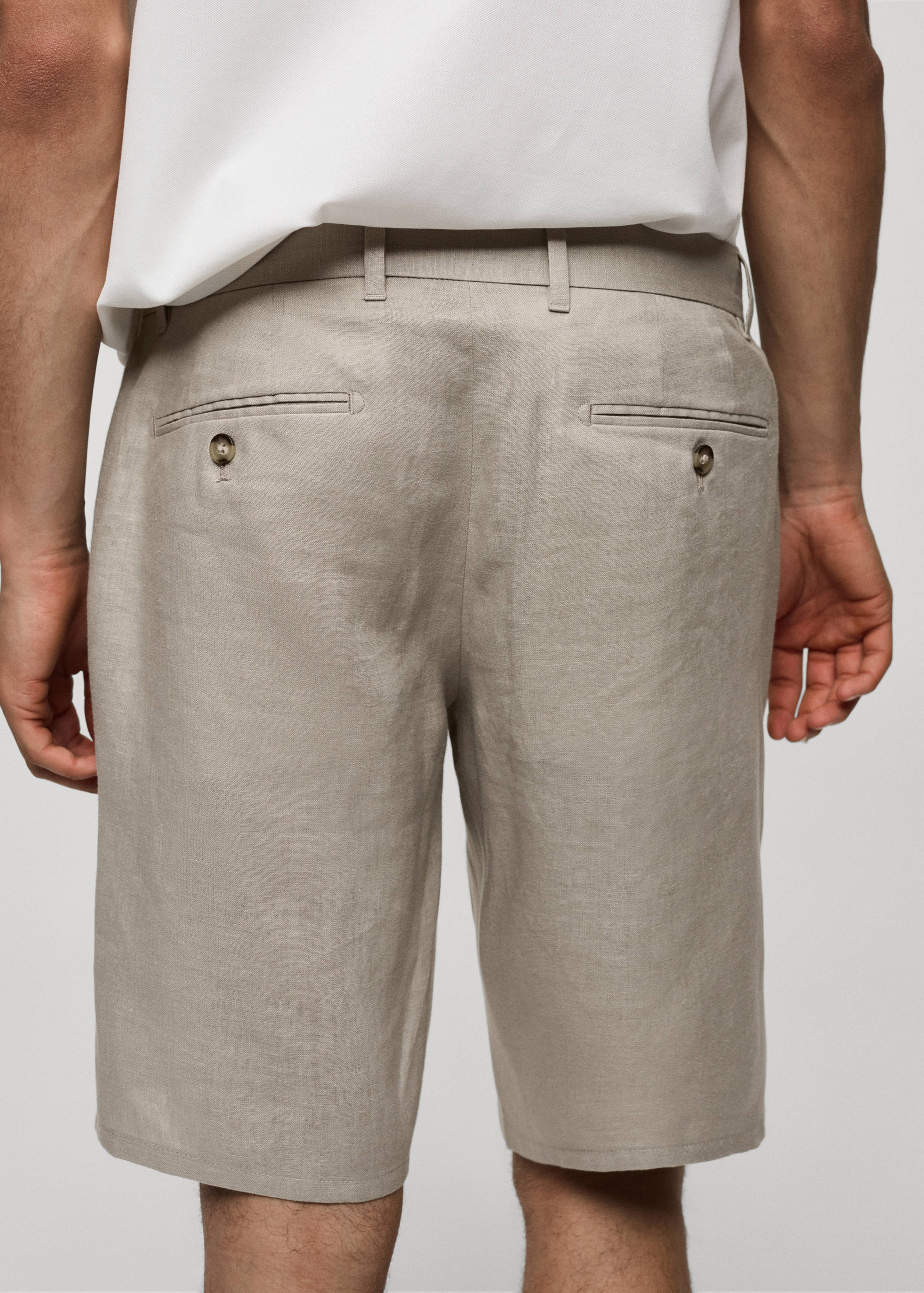 Slim-fit 100% linen bermuda shorts - Details of the article 6