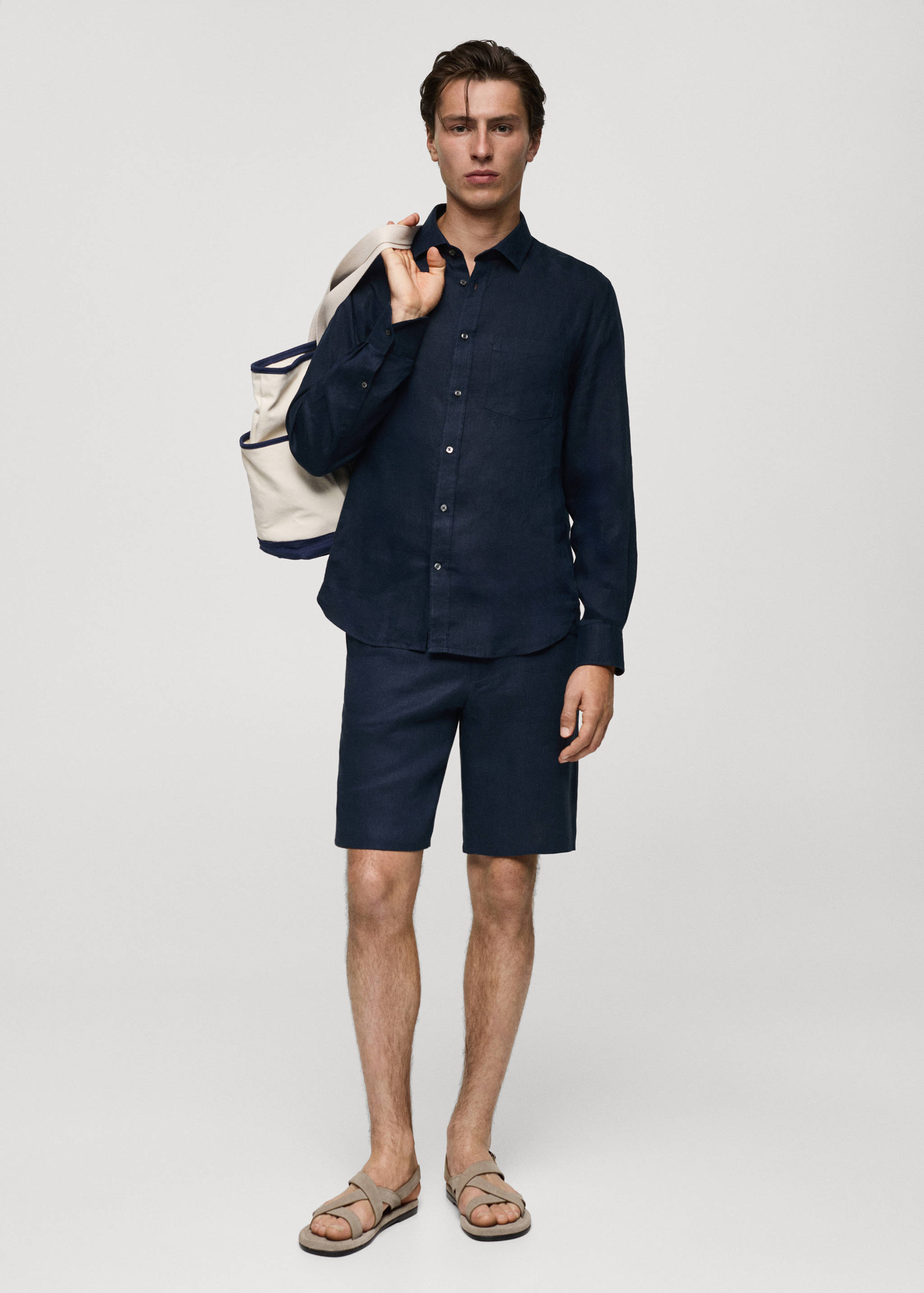 Slim-fit 100% linen bermuda shorts - General plane