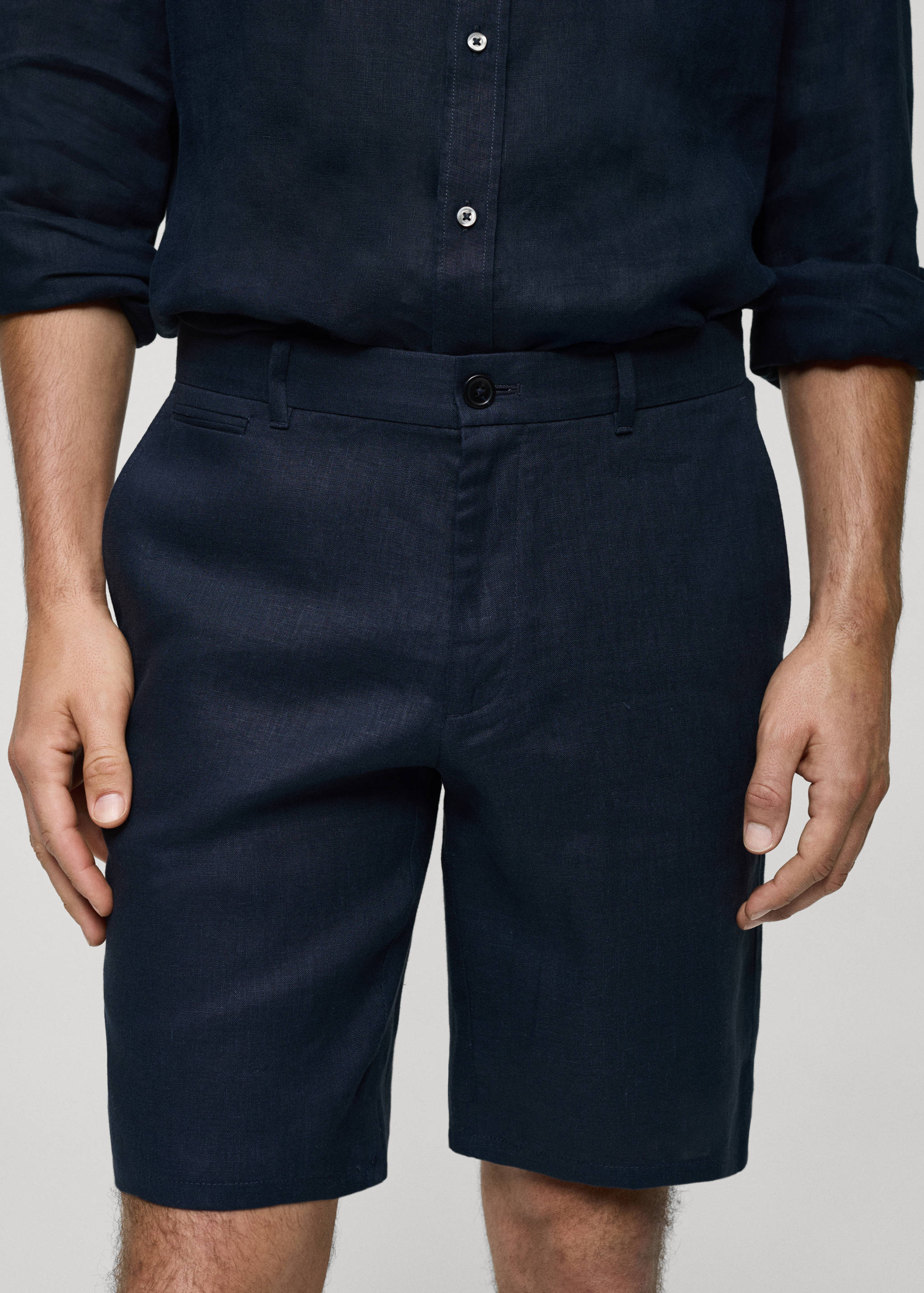 Slim-fit 100% linen bermuda shorts - Details of the article 1