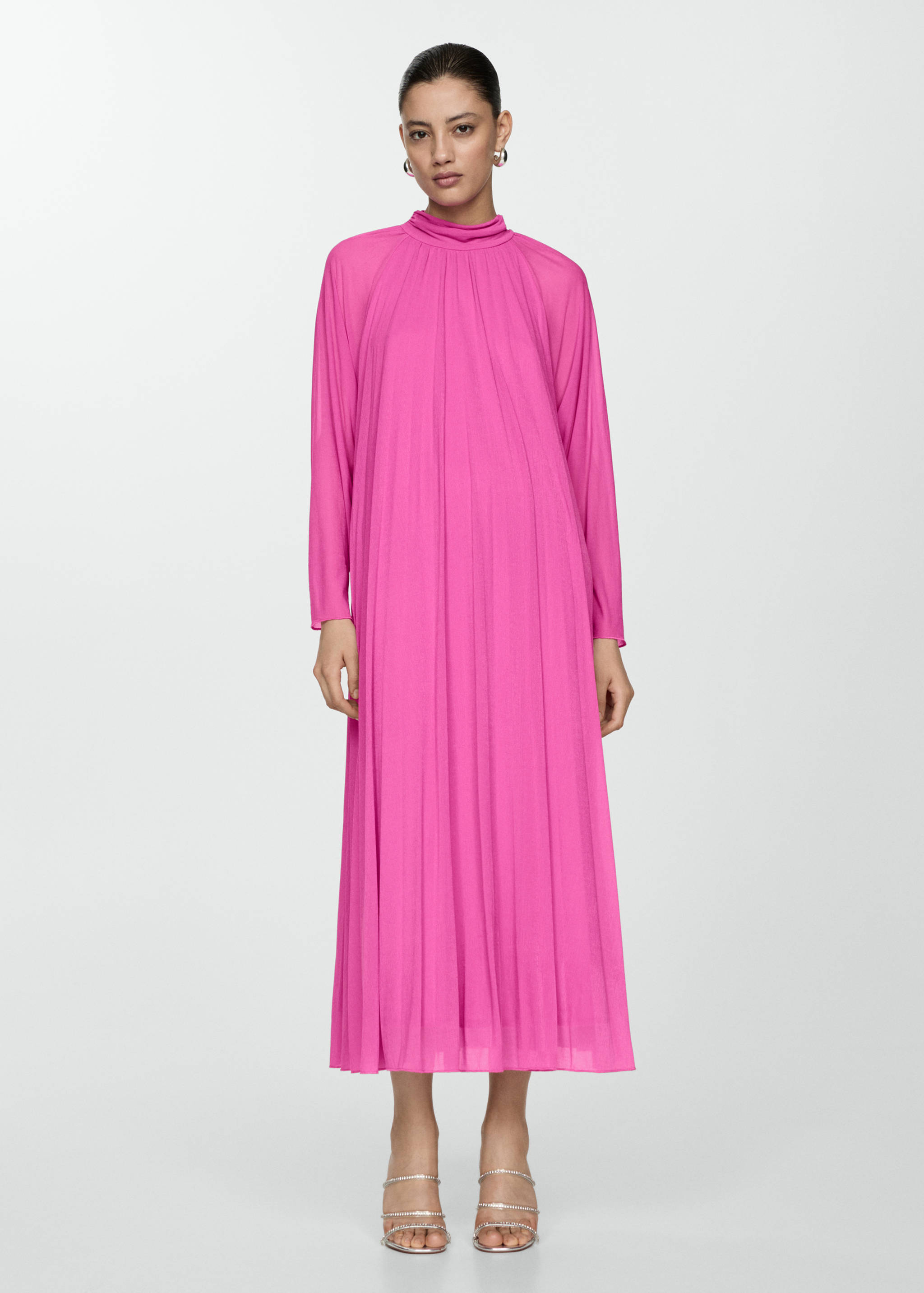 Pleated long dress - General plane