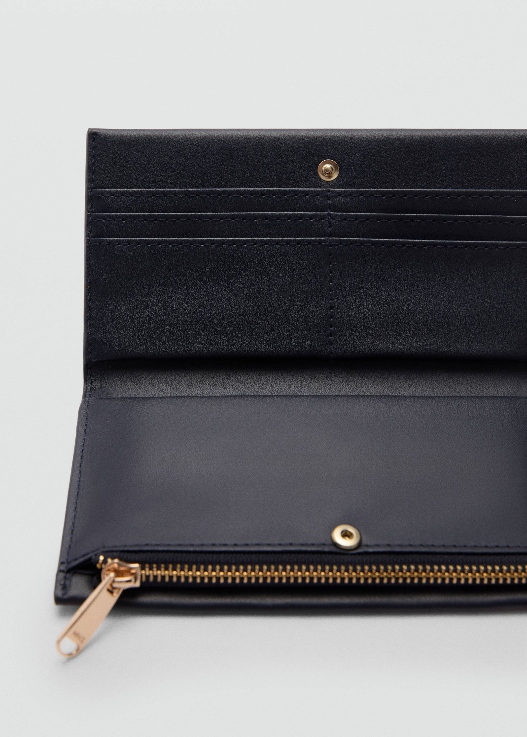 Portefeuille logo relief - Détail de l'article 1