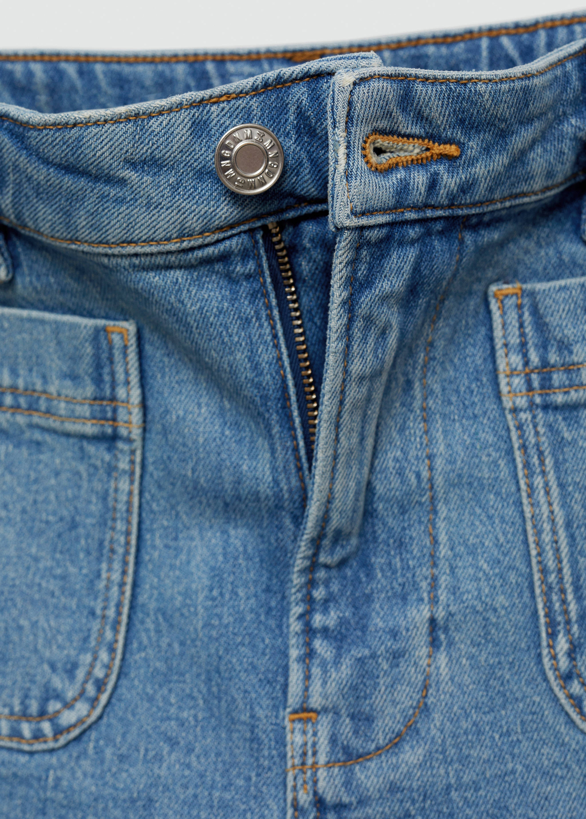 Denim shorts with pockets - Details of the article 8