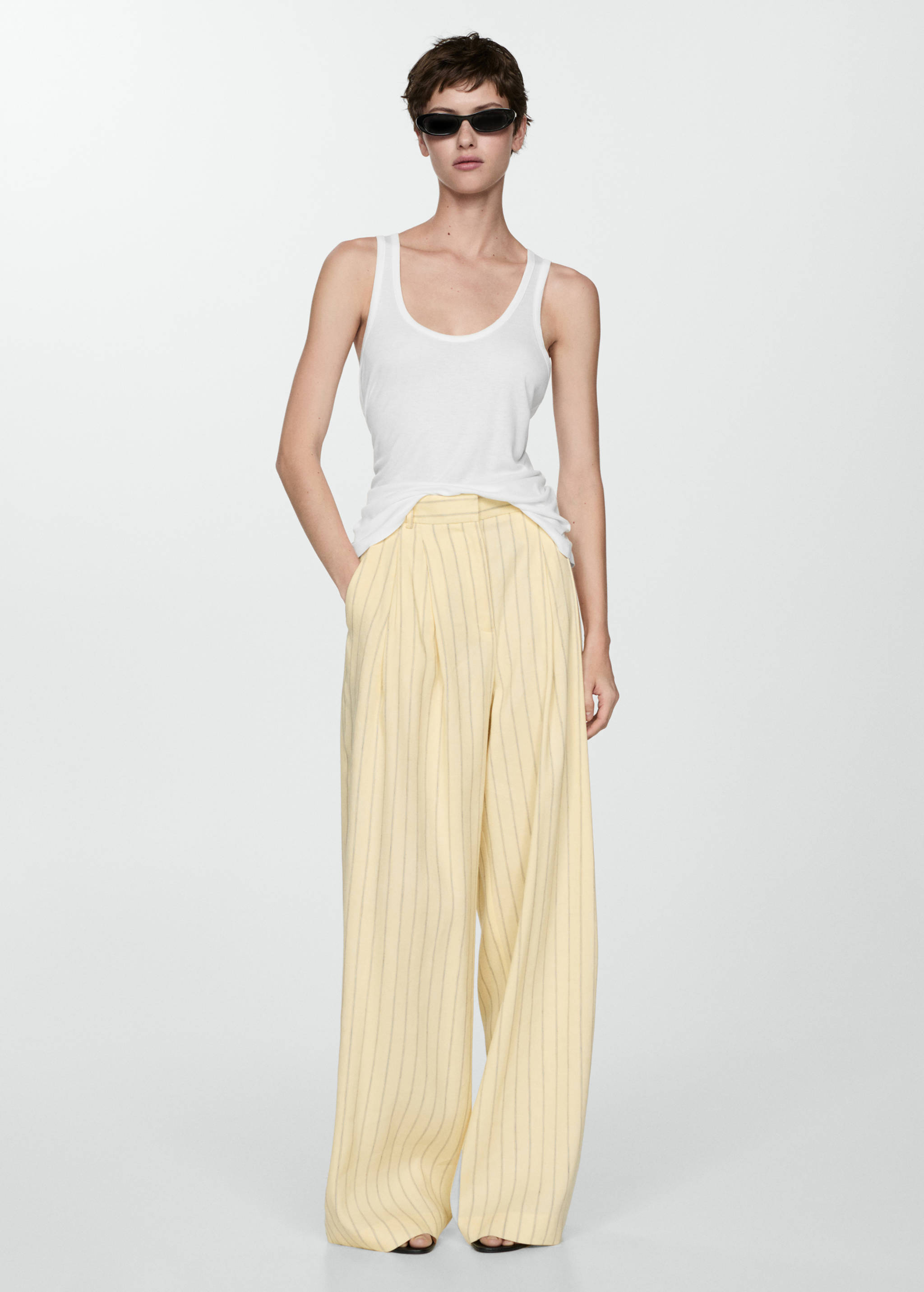 Knit strap top - General plane