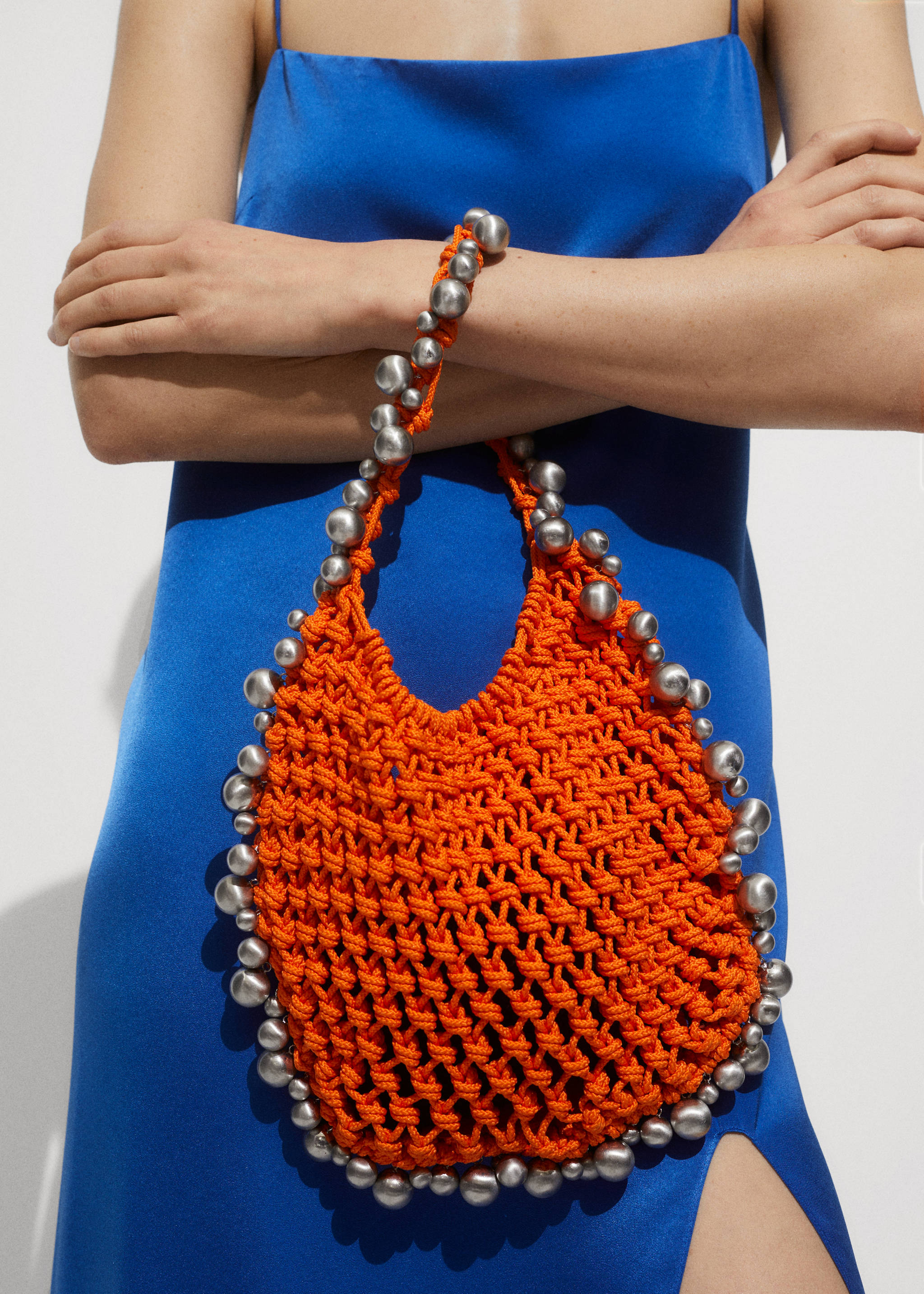 Side-slit satin dress - Details of the article 6