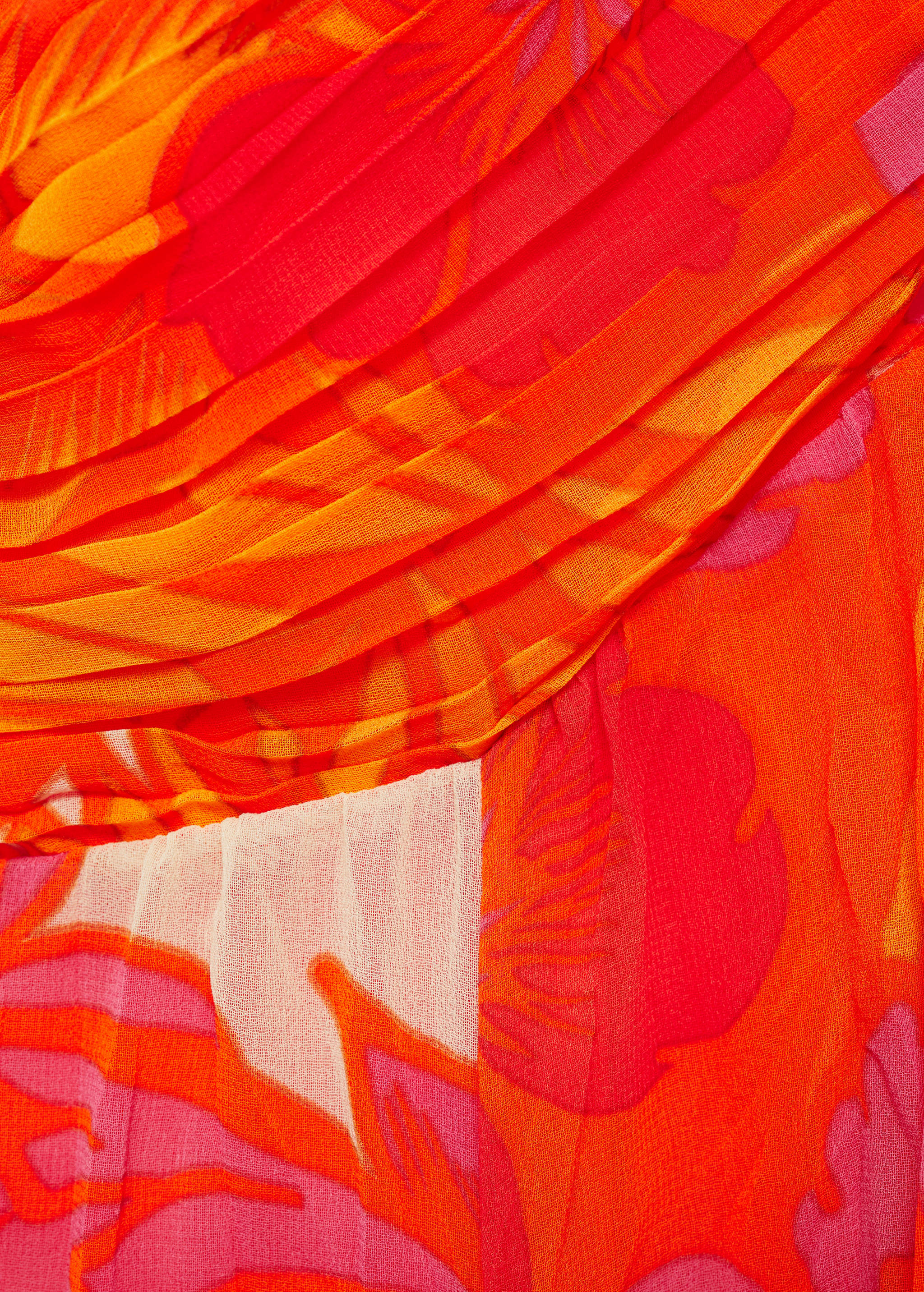 Printed dress with draped detail - Details of the article 8