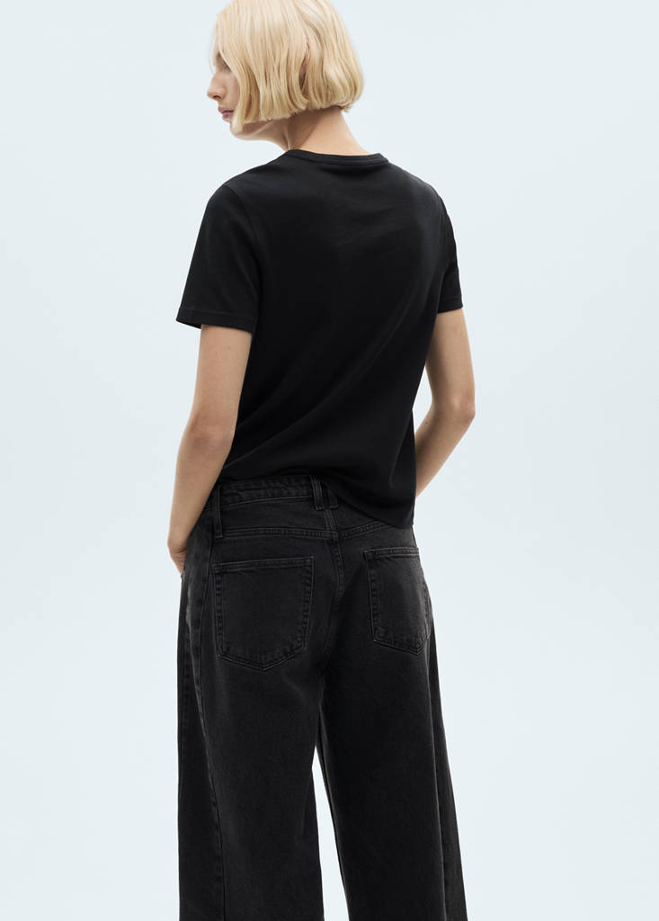Short-sleeved cotton t-shirt — Black