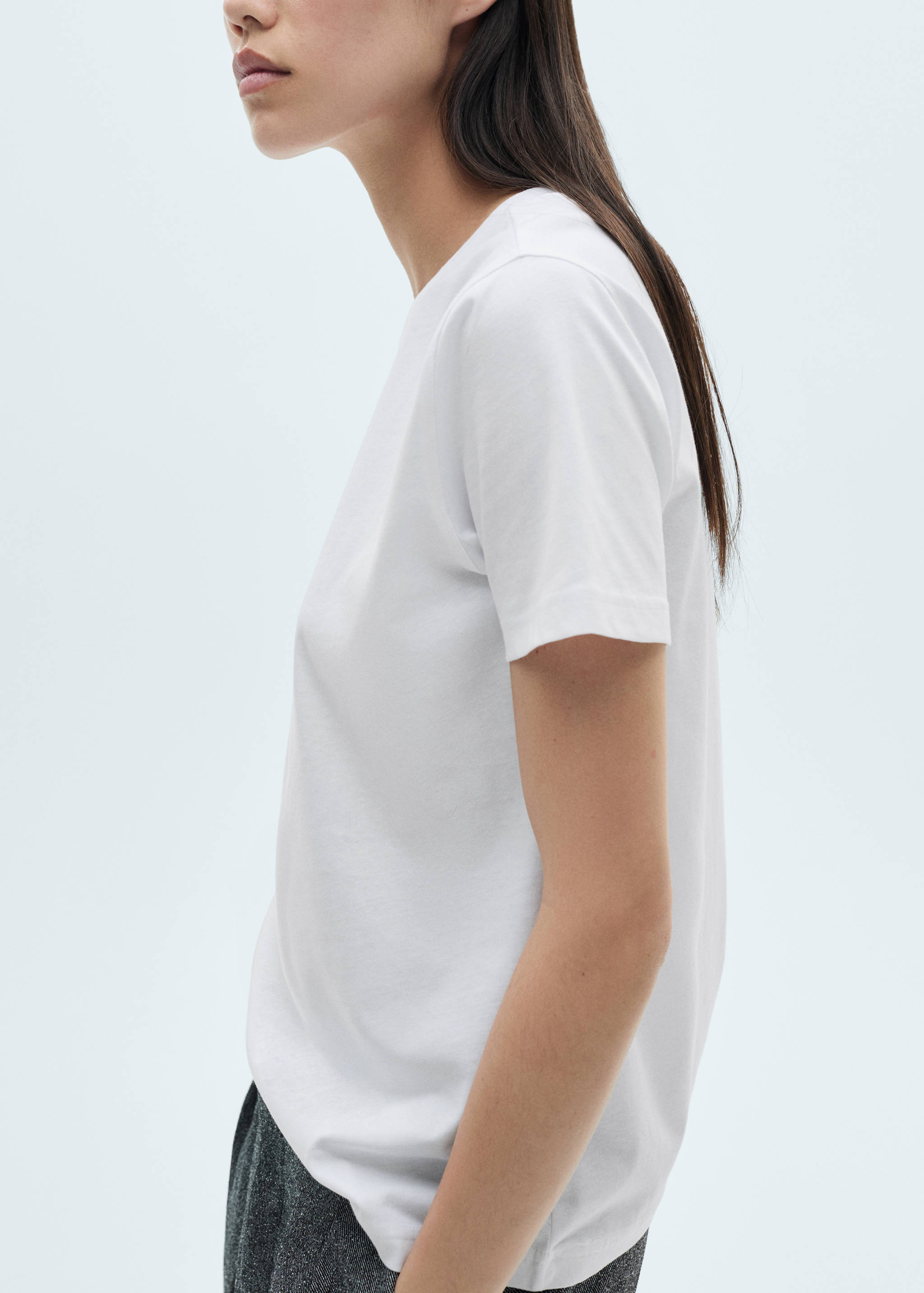 Short-sleeved cotton t-shirt - Details of the article 6