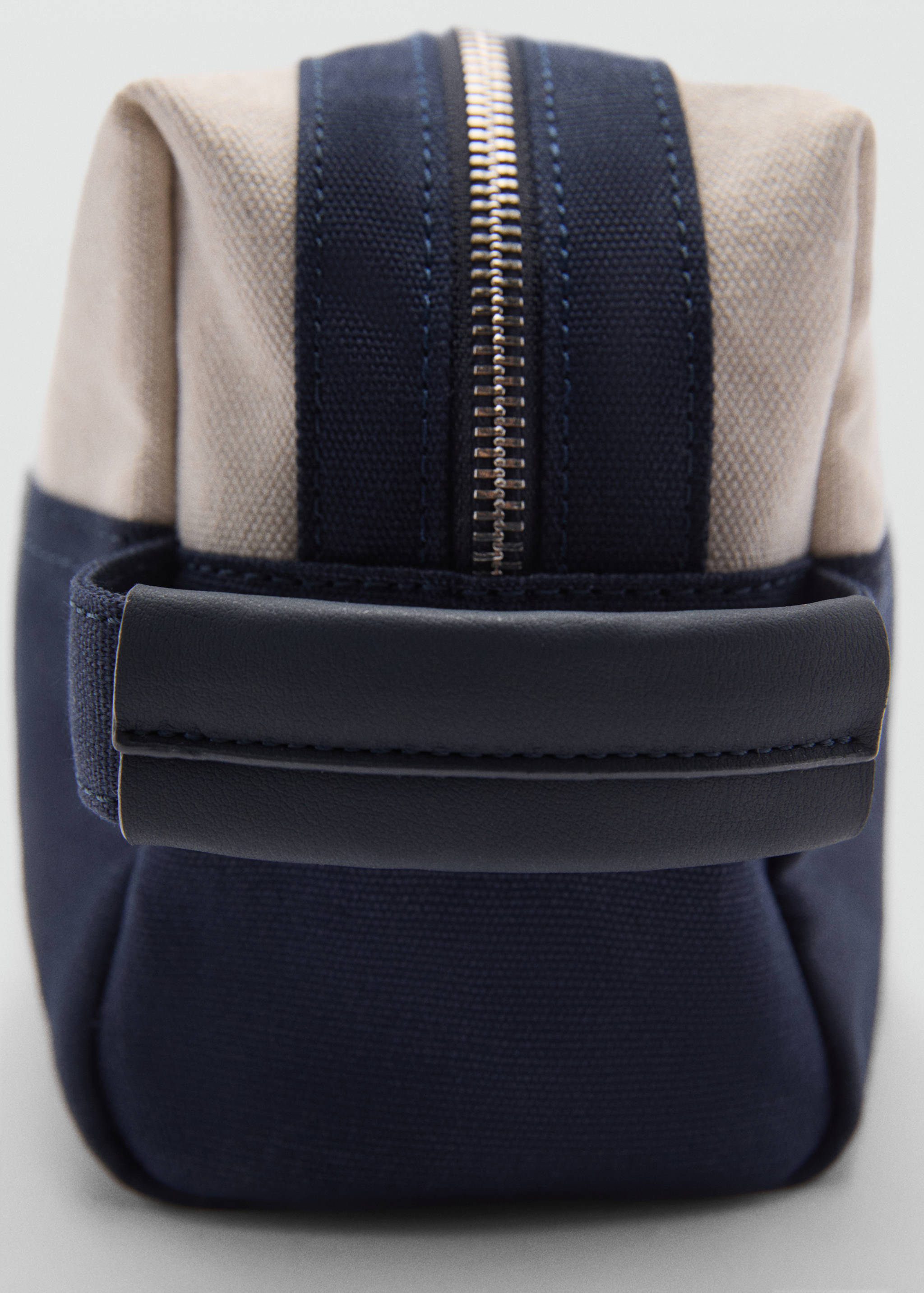 Textured cotton cosmetic bag - Details of the article 1