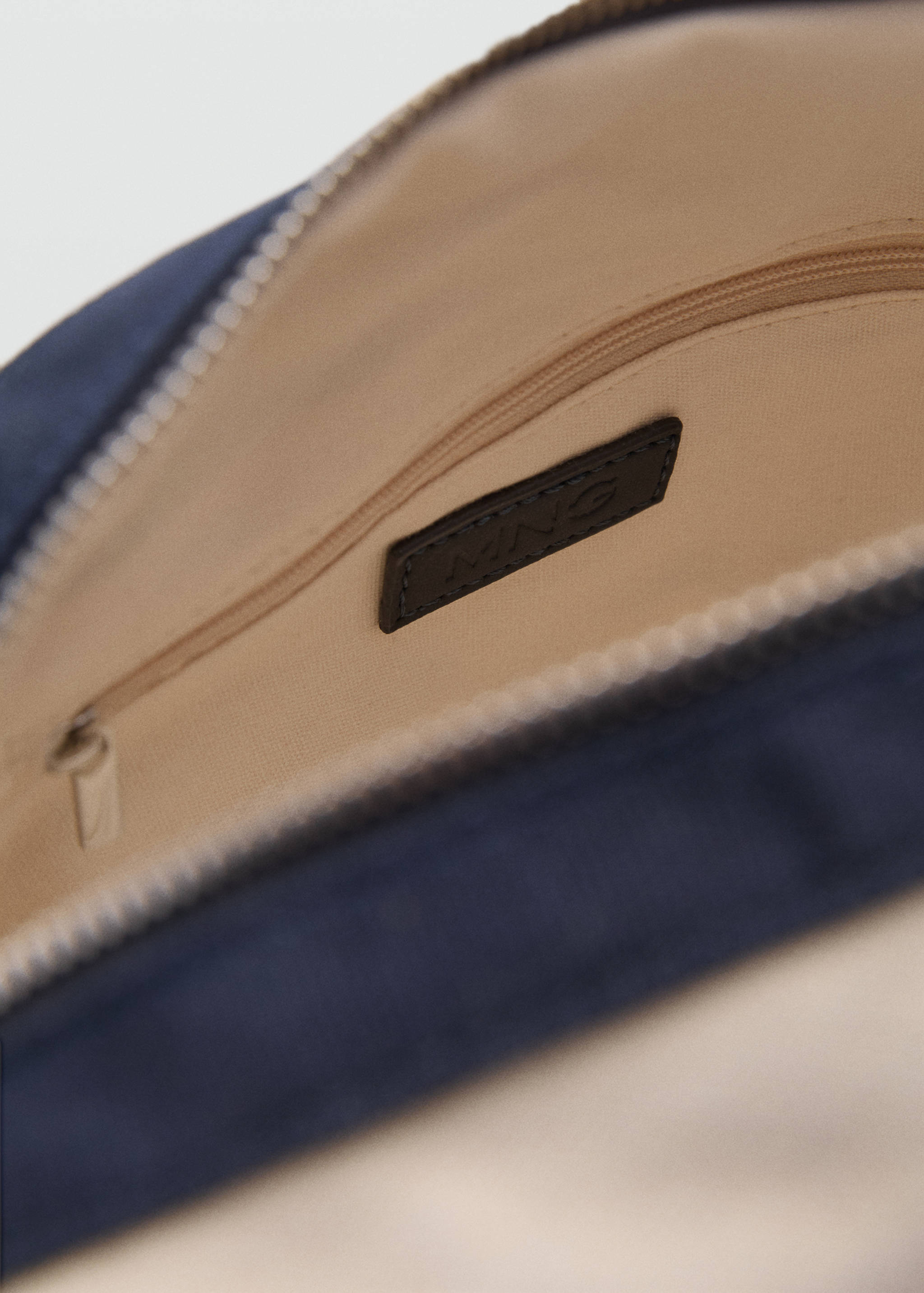 Textured cotton cosmetic bag - Details of the article 2