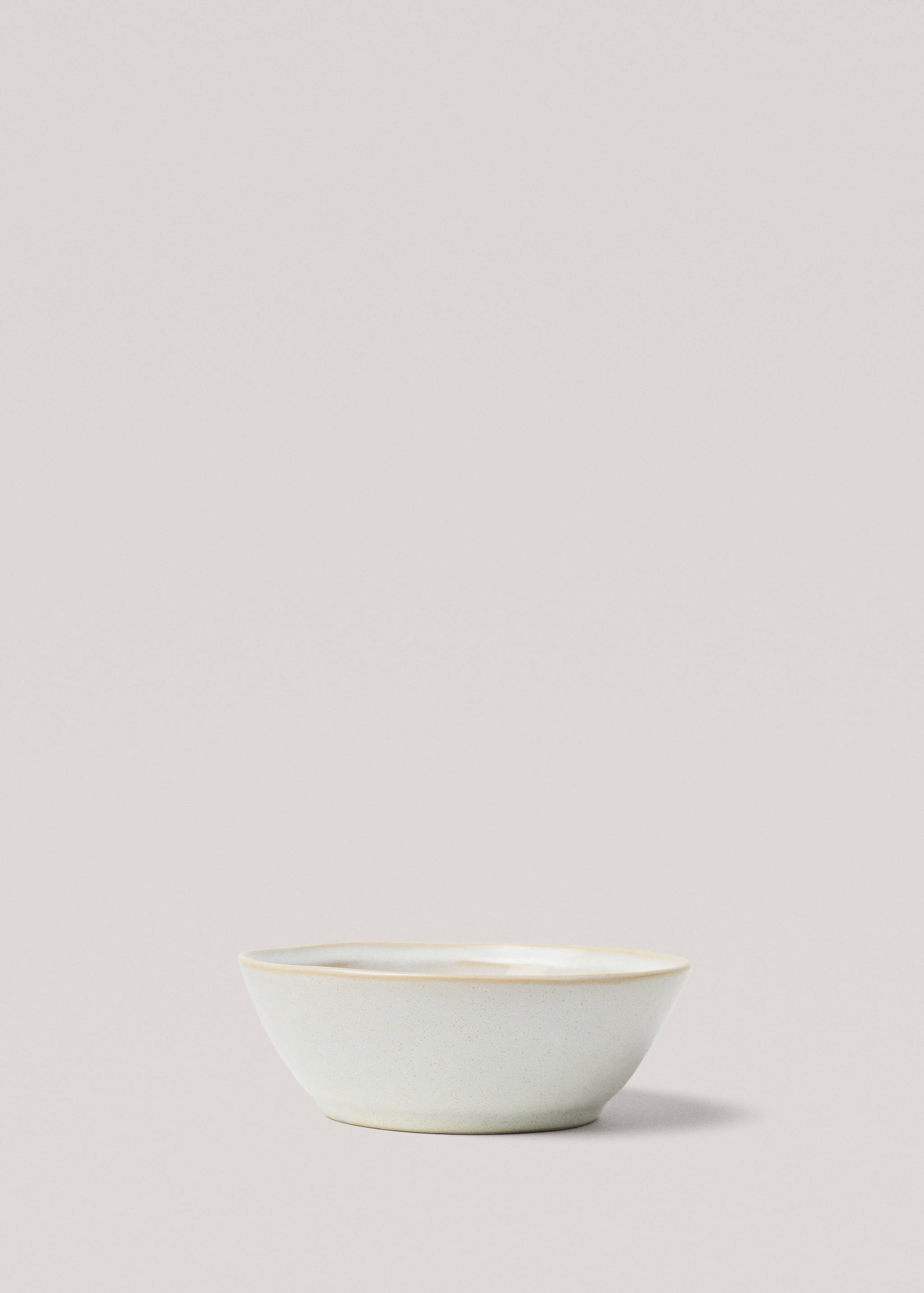 Stoneware bowl with aged rim - Article without model