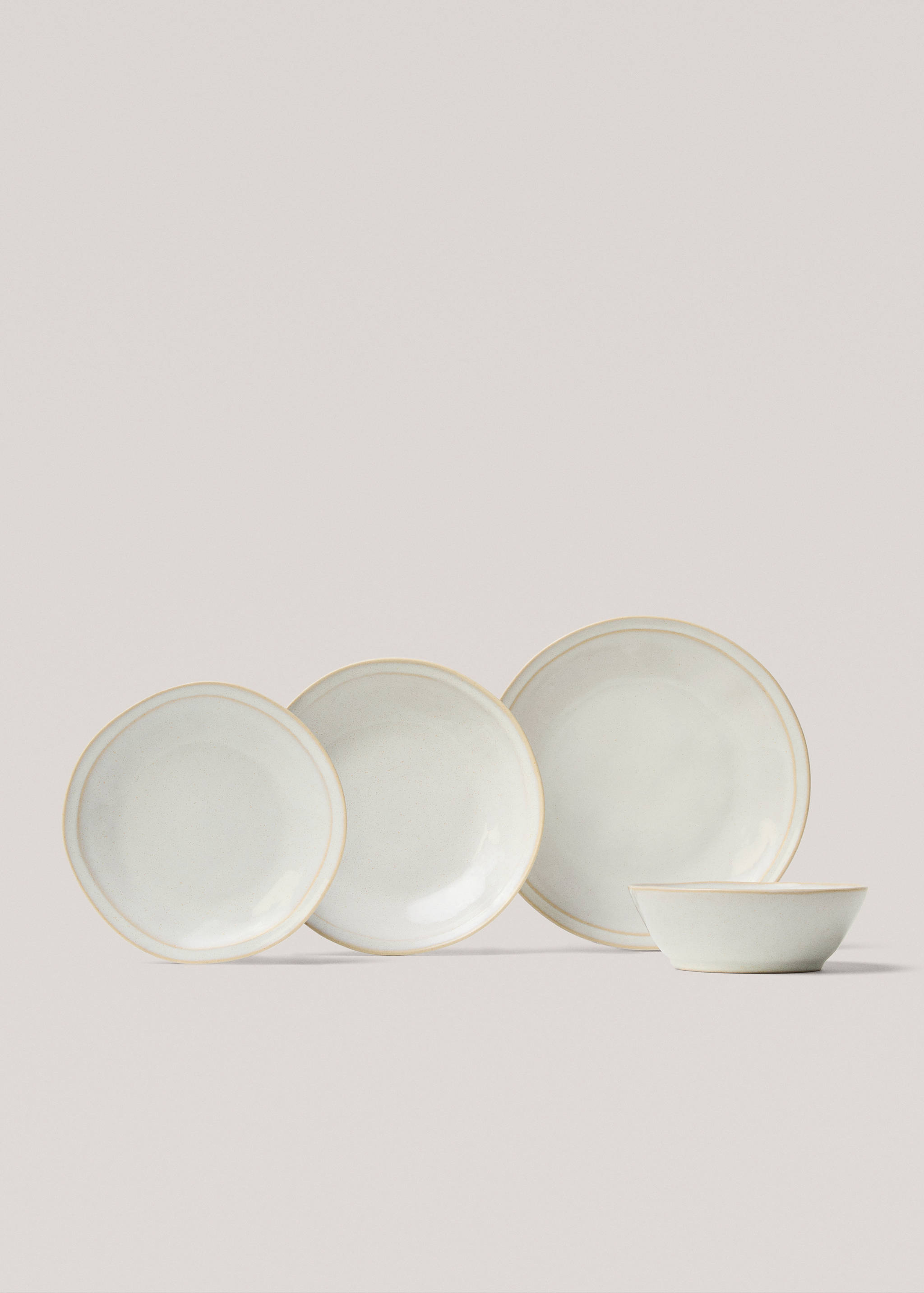 Stoneware bowl with aged rim - Details of the article 3