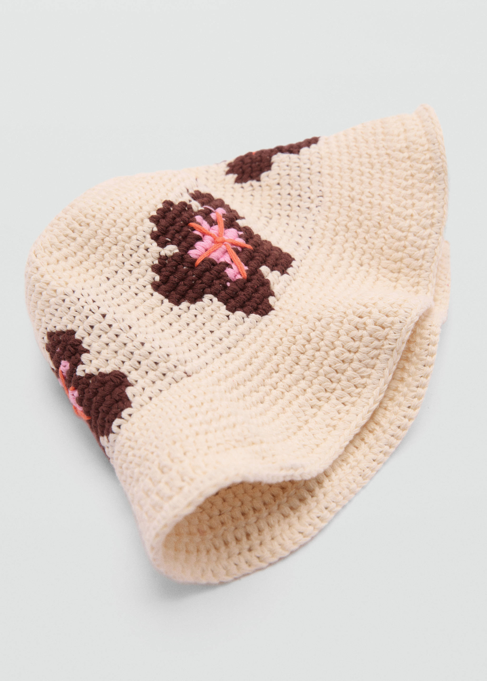 Crochet flower hat - Details of the article 1