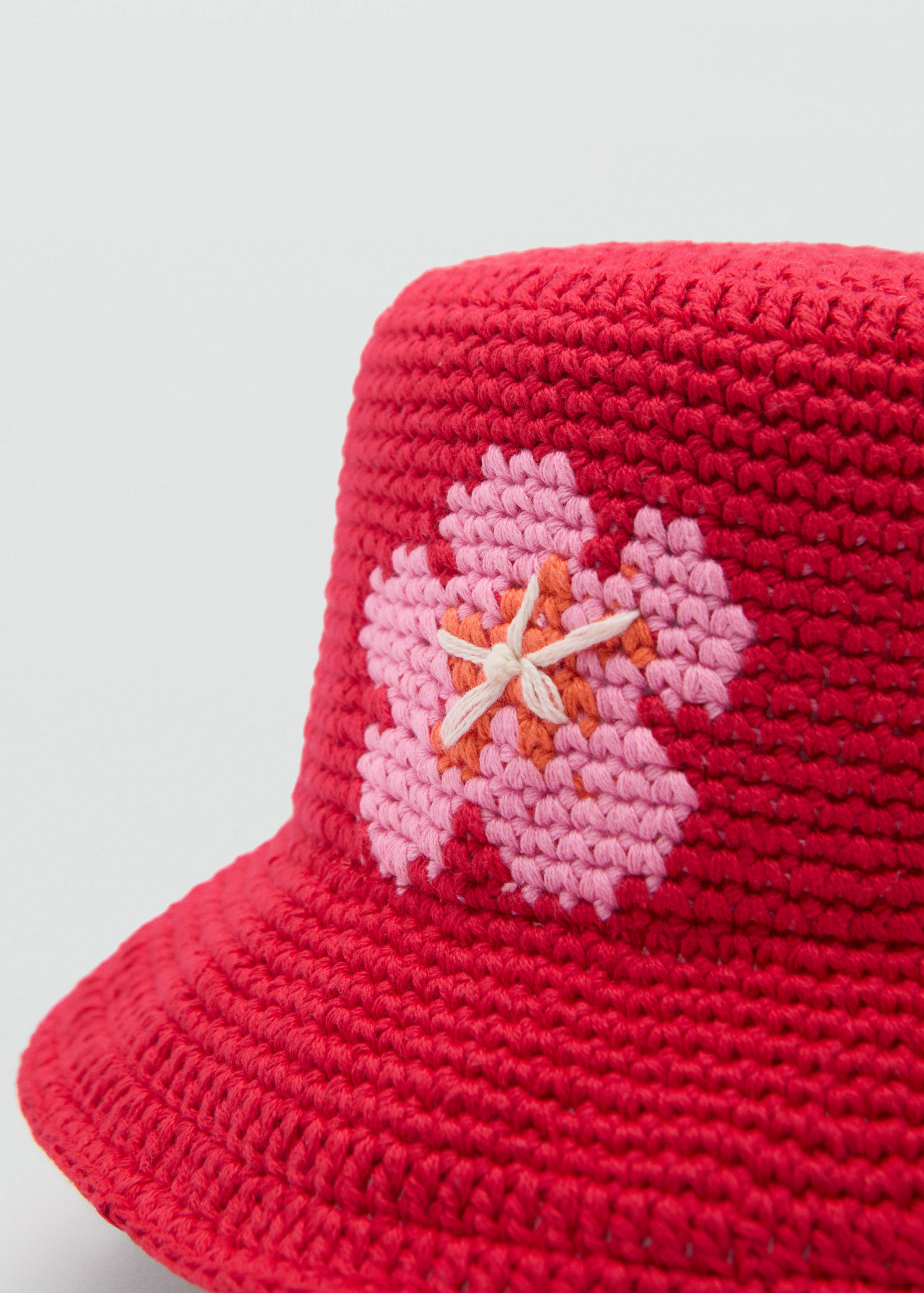 Crochet flower hat - Medium plane