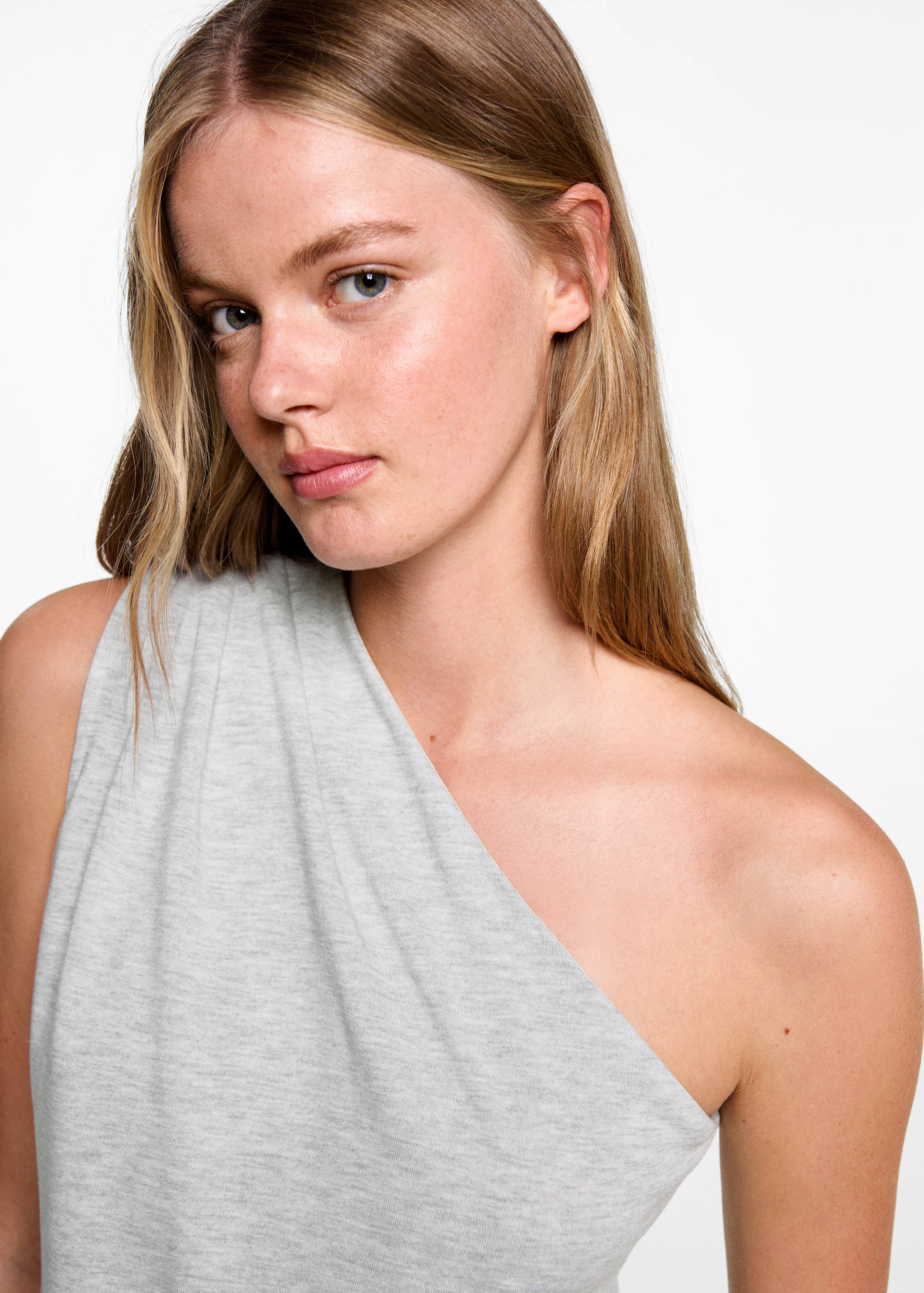 Asymmetric design top - Details of the article 1