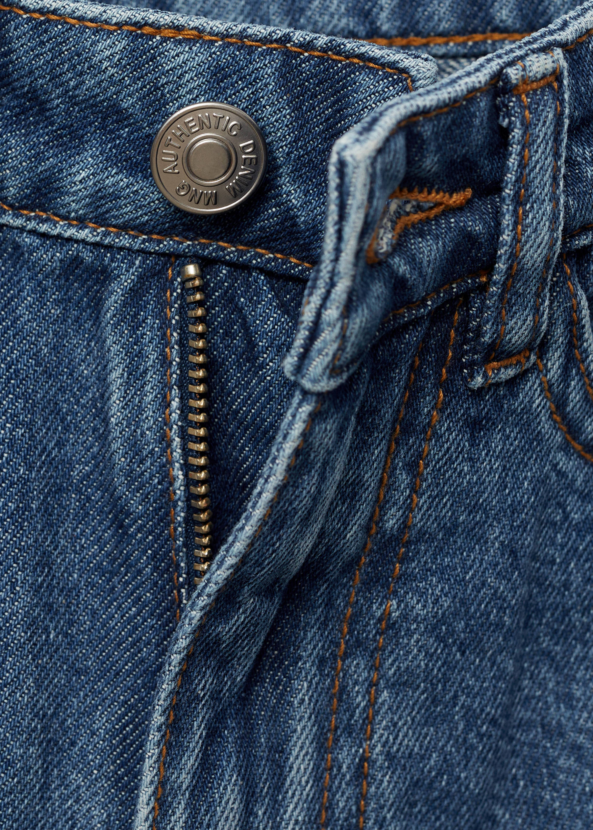 Denim shorts with frayed hem - Details of the article 8