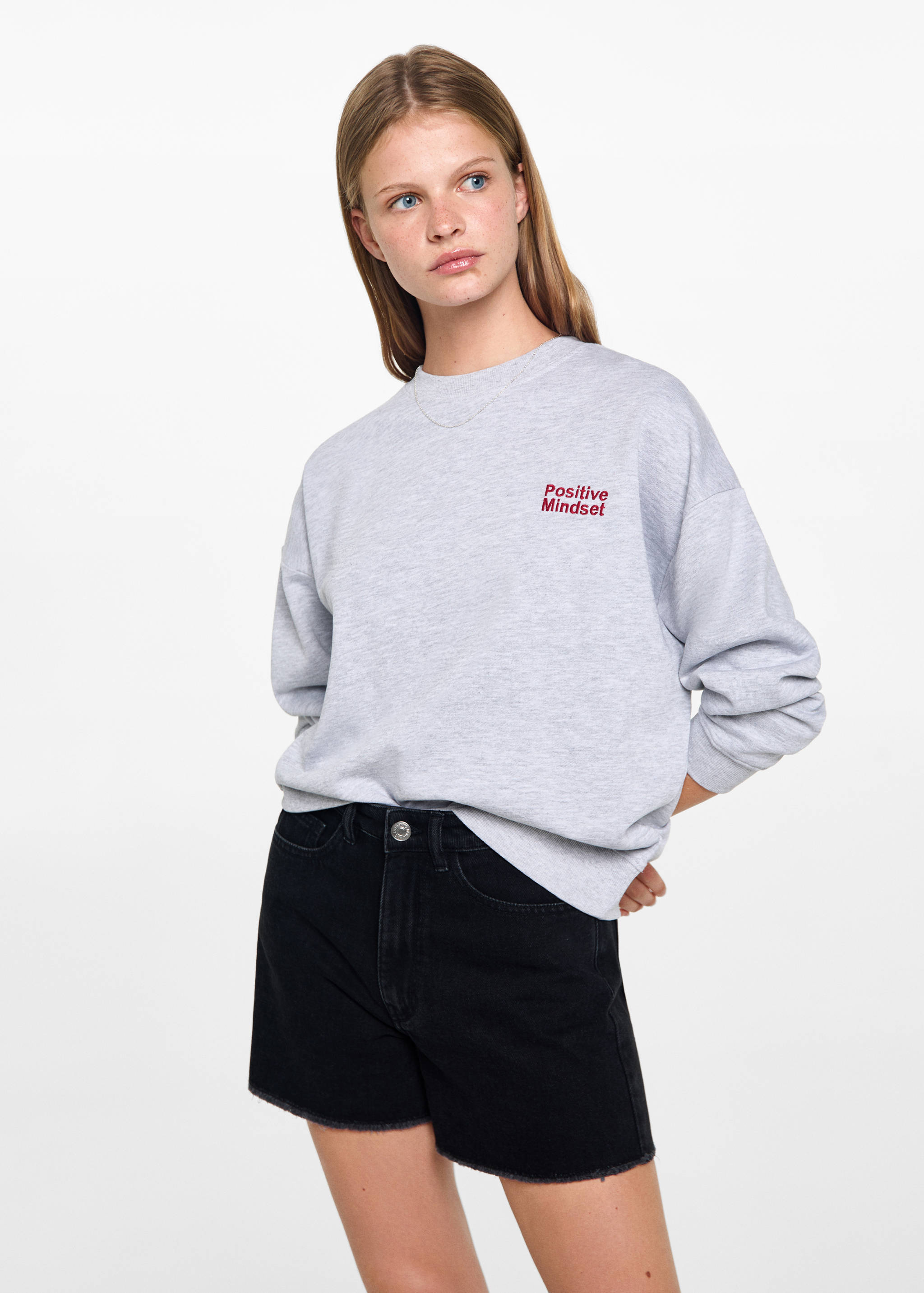 Denim shorts with frayed hem - Medium plane