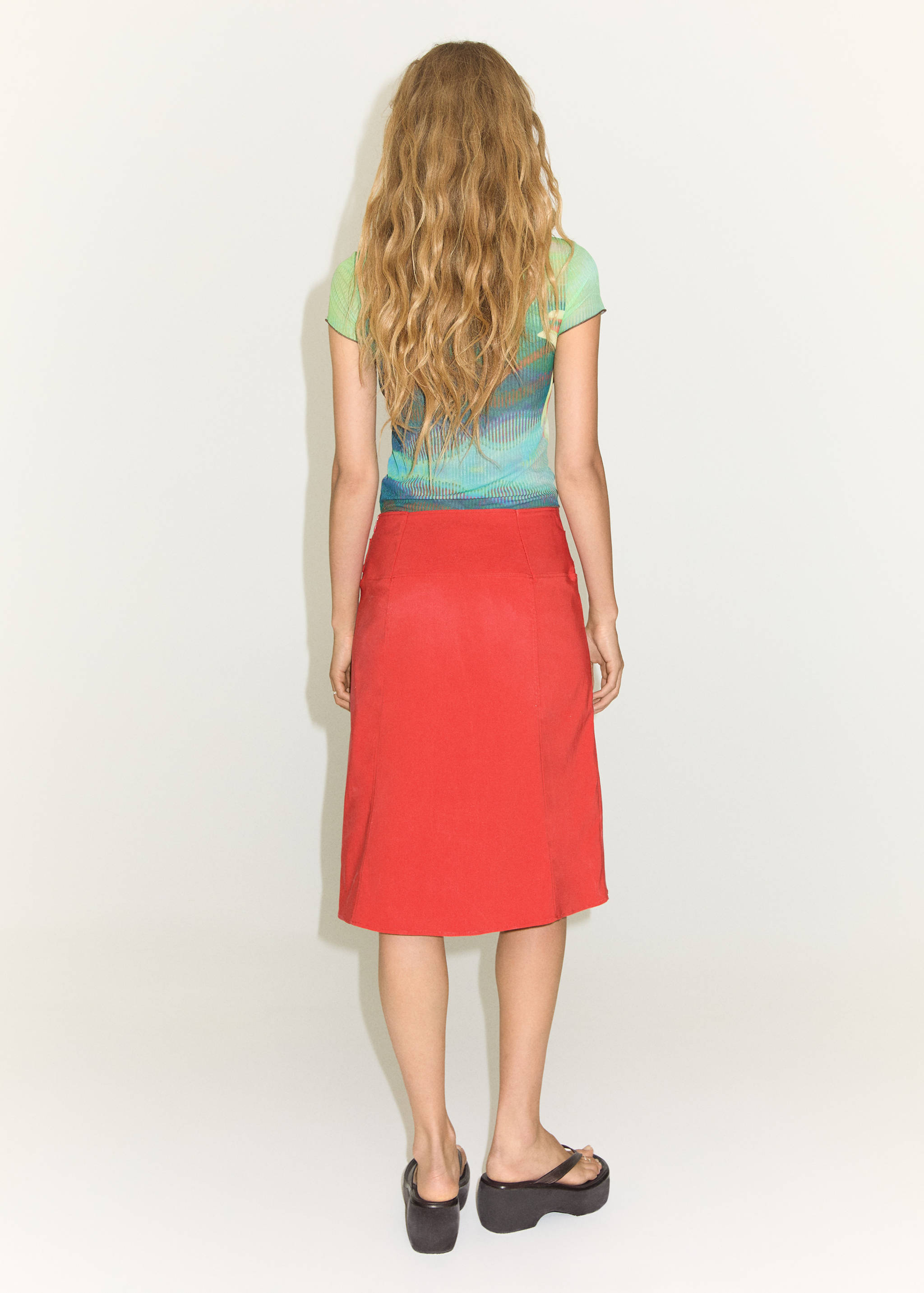 Skirt with belt and buttons - Reverse of the article