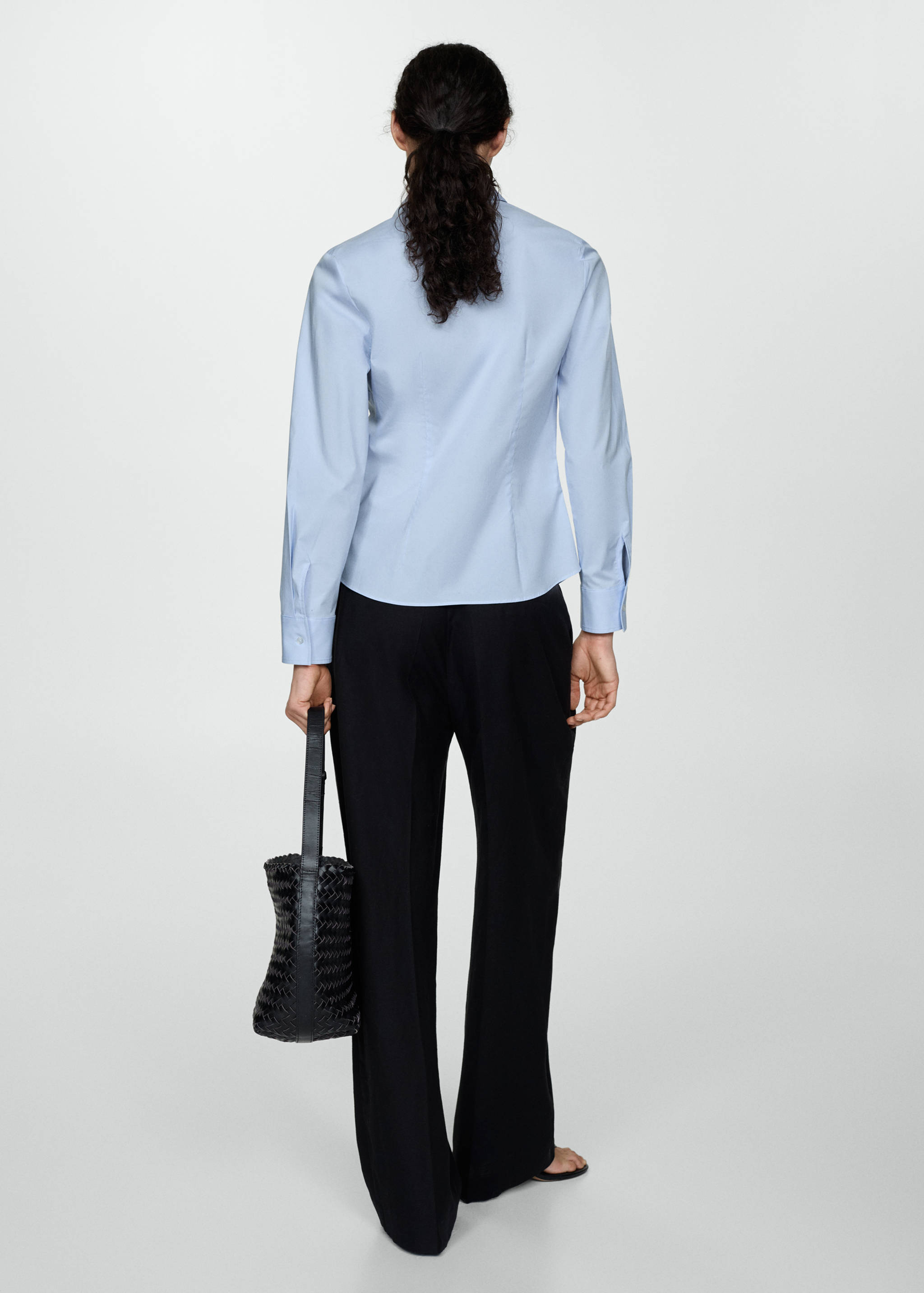 Fitted cotton shirt - Reverse of the article