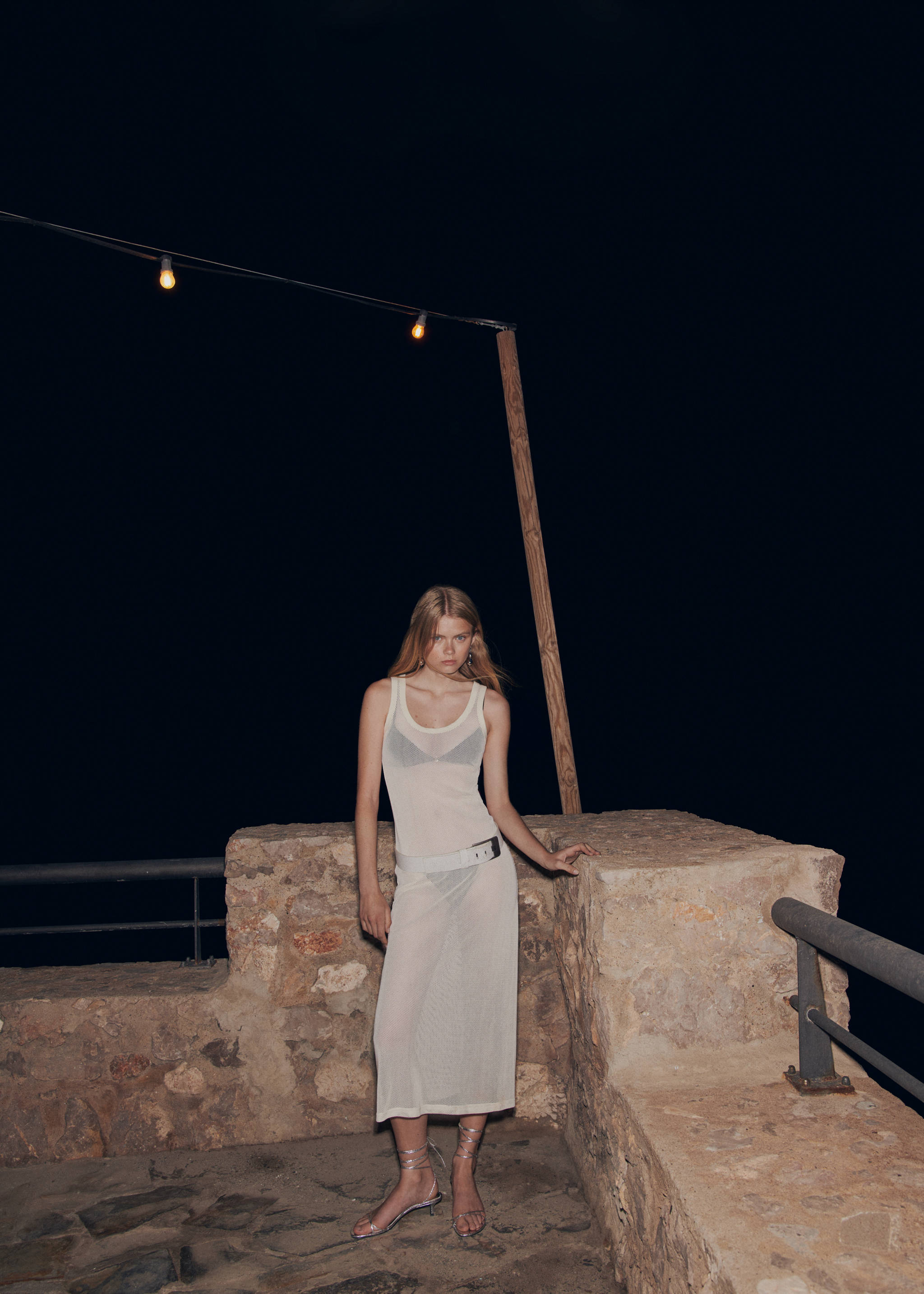 Knitted dress with lace pattern - Details of the article 7