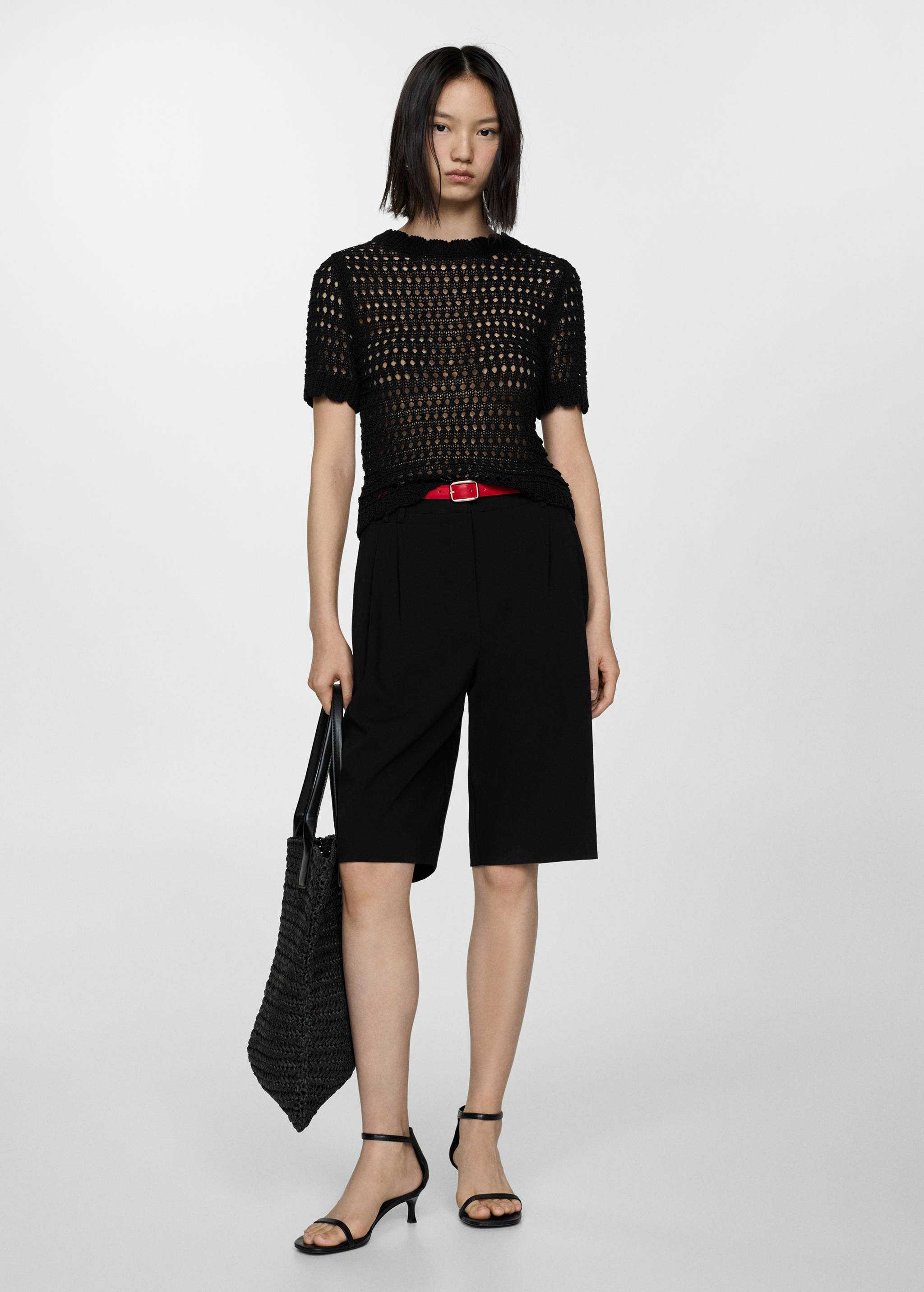 Straight-fit high-waist bermuda shorts - General plane