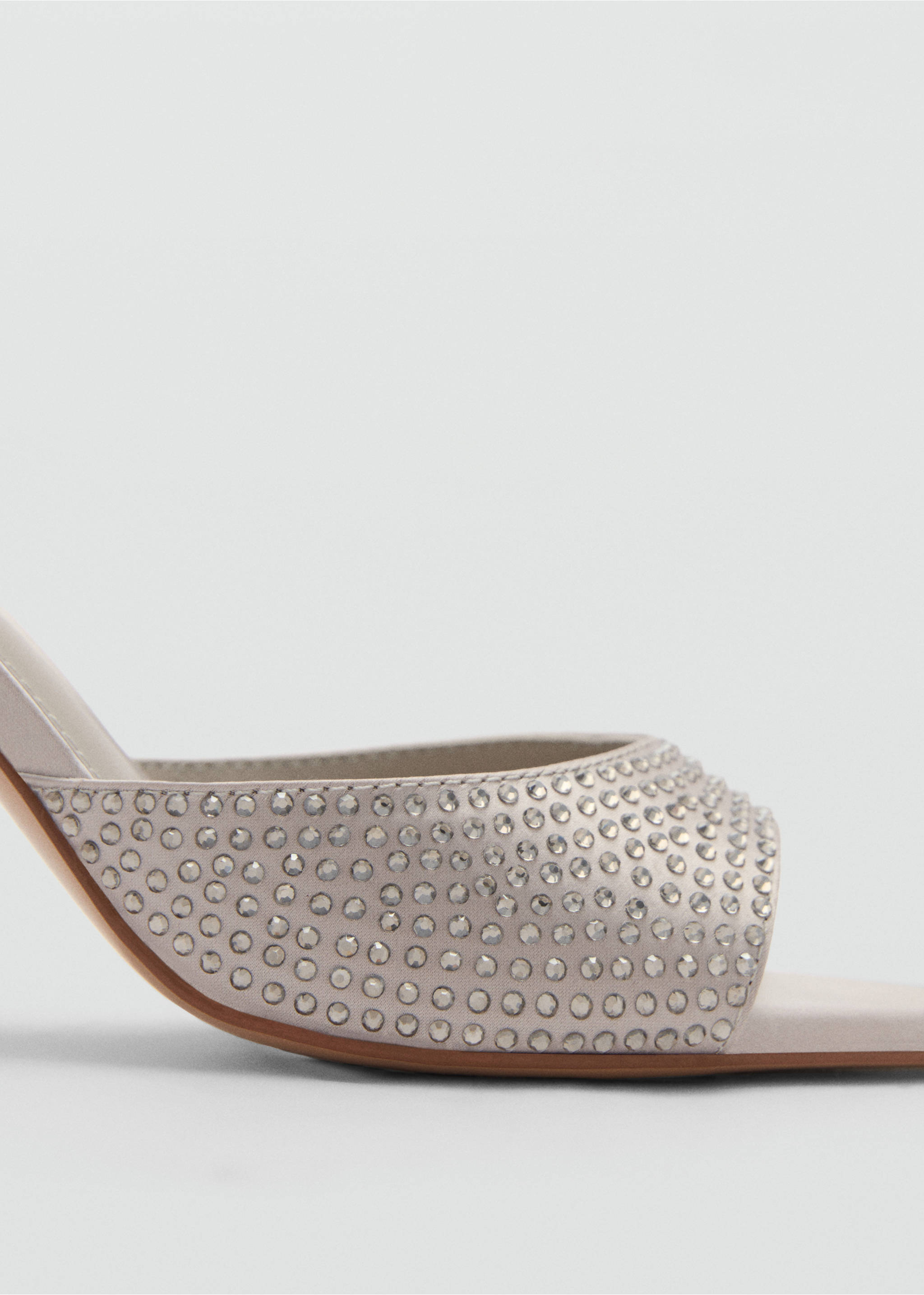 Sandales ouvertes à l’arrière strass - Détail de l'article 2, Gris. Ref: 77093291-00.