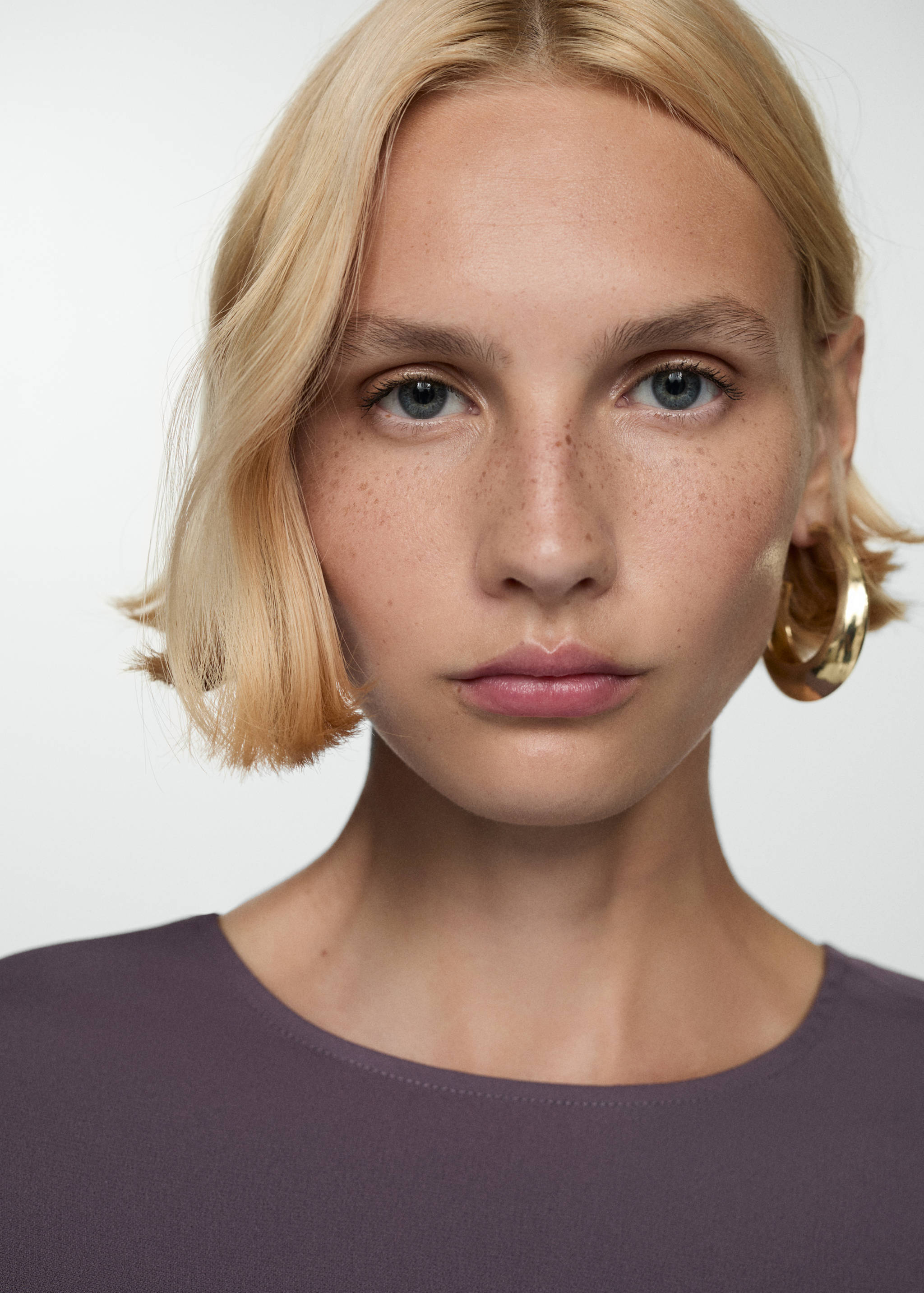 Vestido aberturas mangas - Detalle del artículo 1