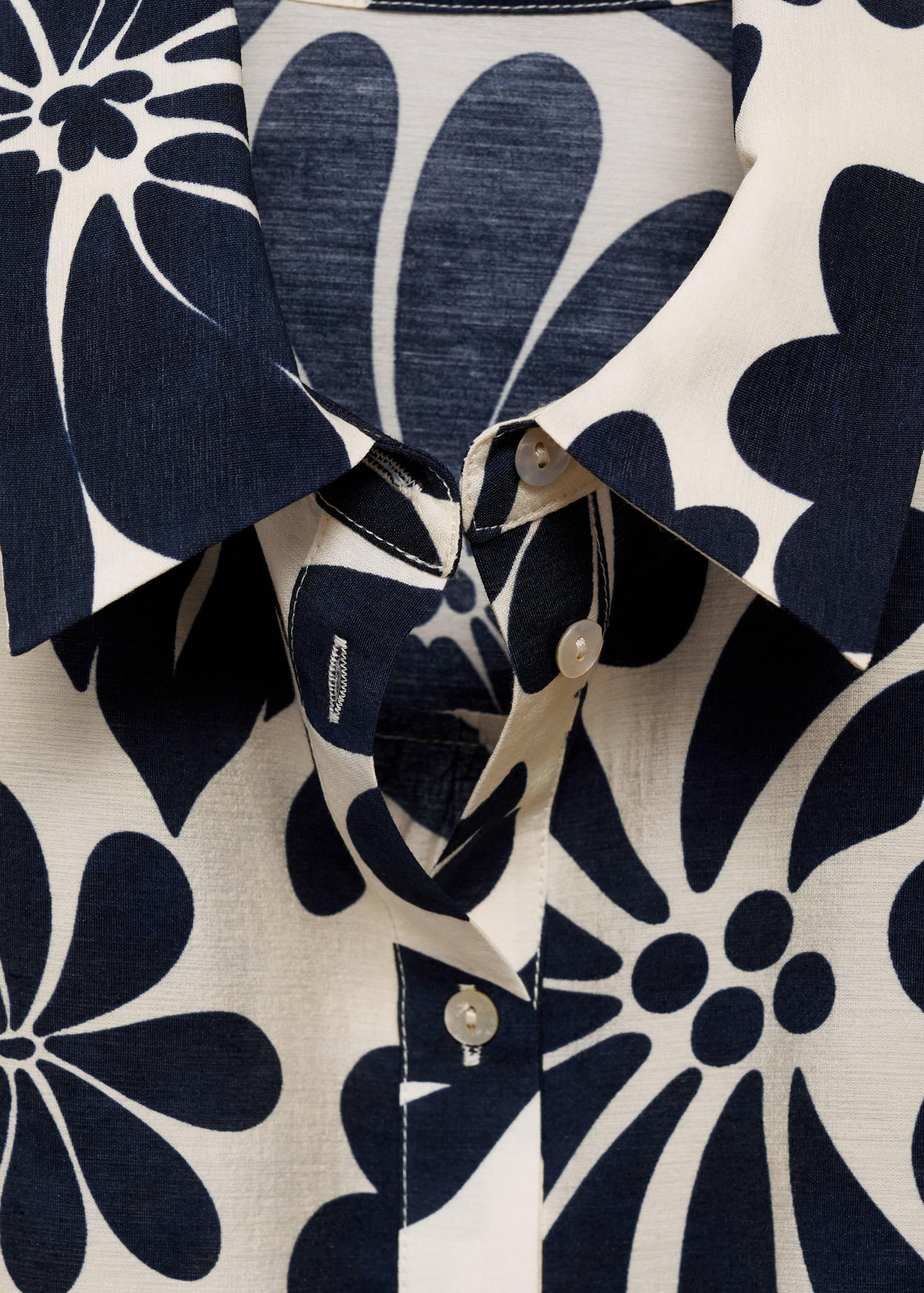 Укороченная рубашка с цветочным принтом - Деталь изделия 8