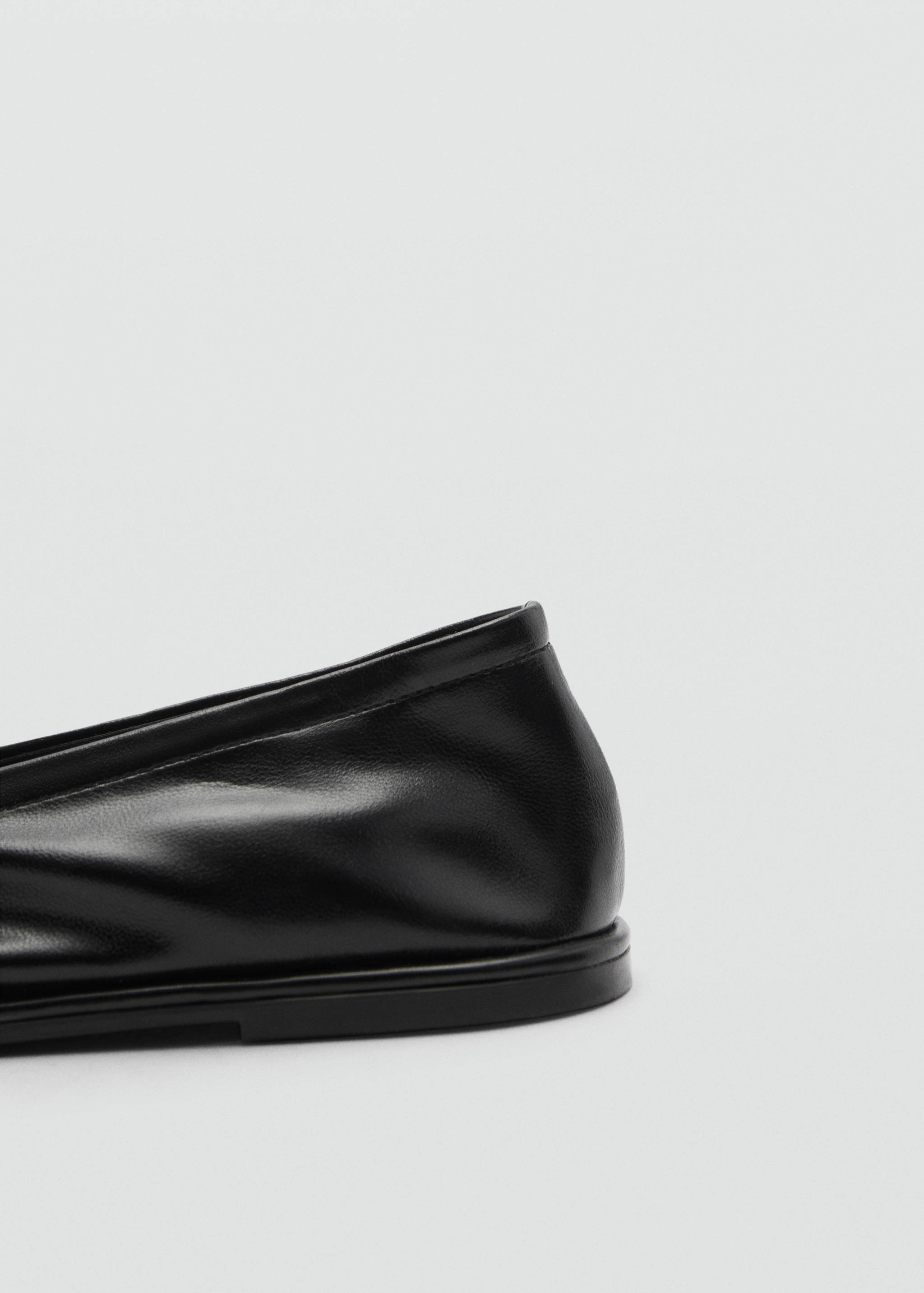 Round-toe ballet flats with buckle - Details of the article 1