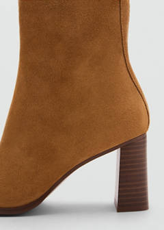 Heel suede ankle boot — Medium Brown 5