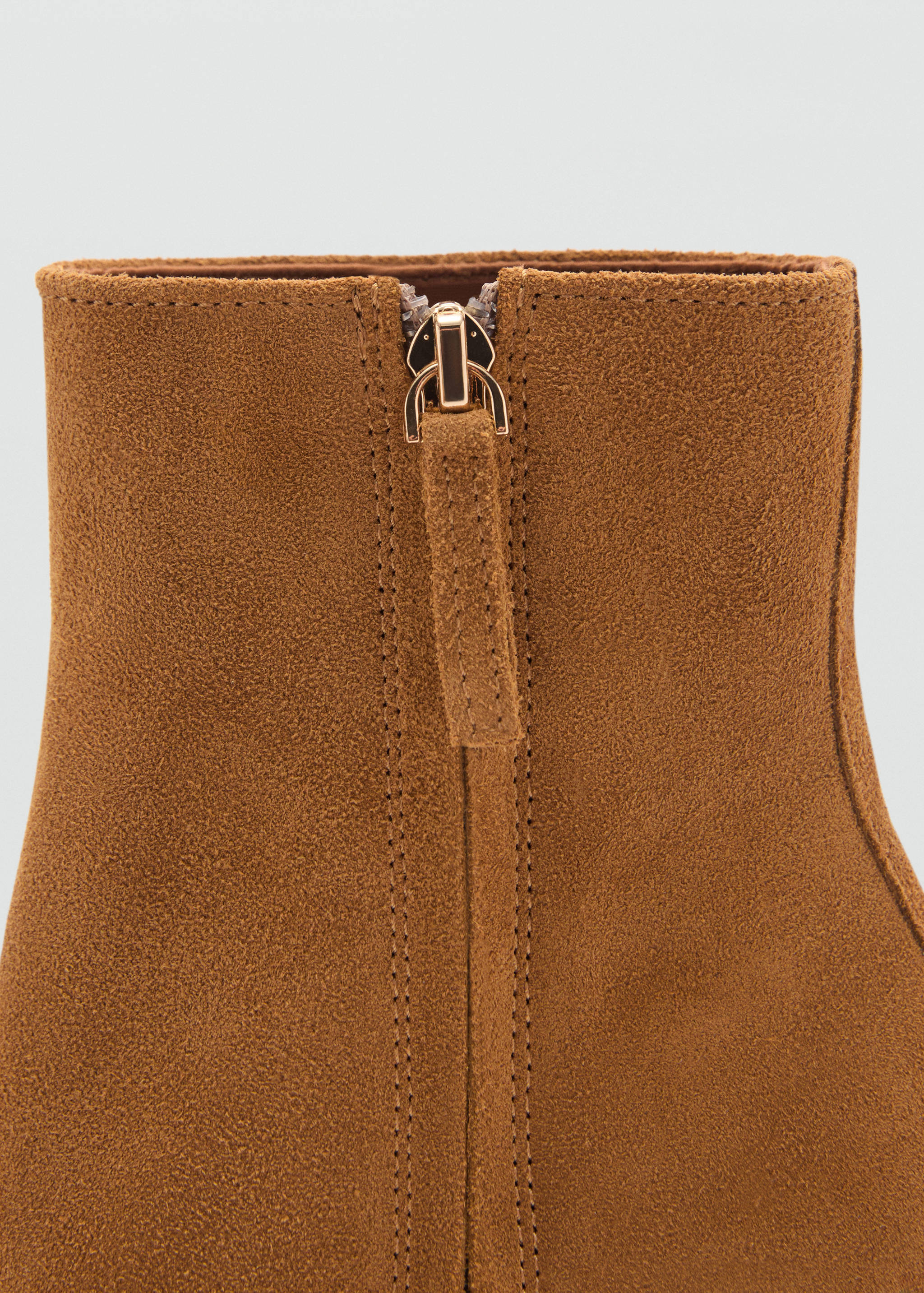 Heel suede ankle boot - Details of the article 3