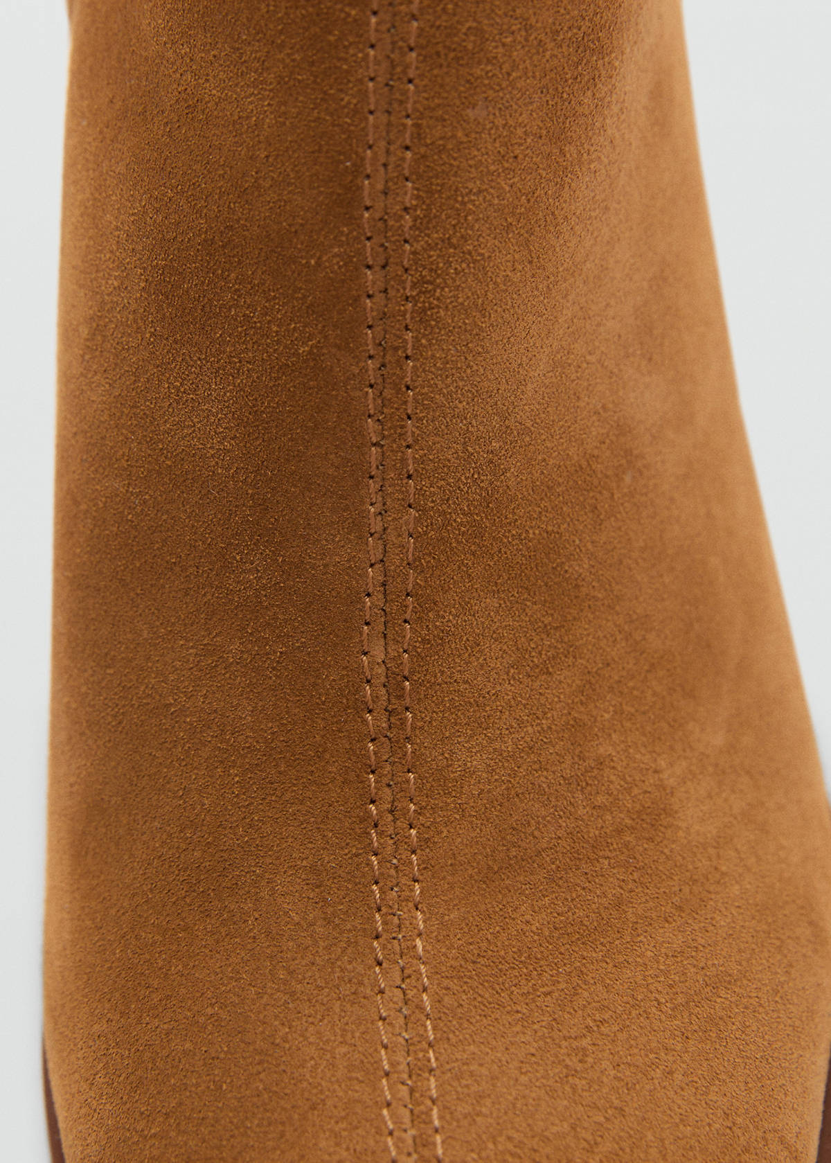 Heel suede ankle boot — Medium Brown
