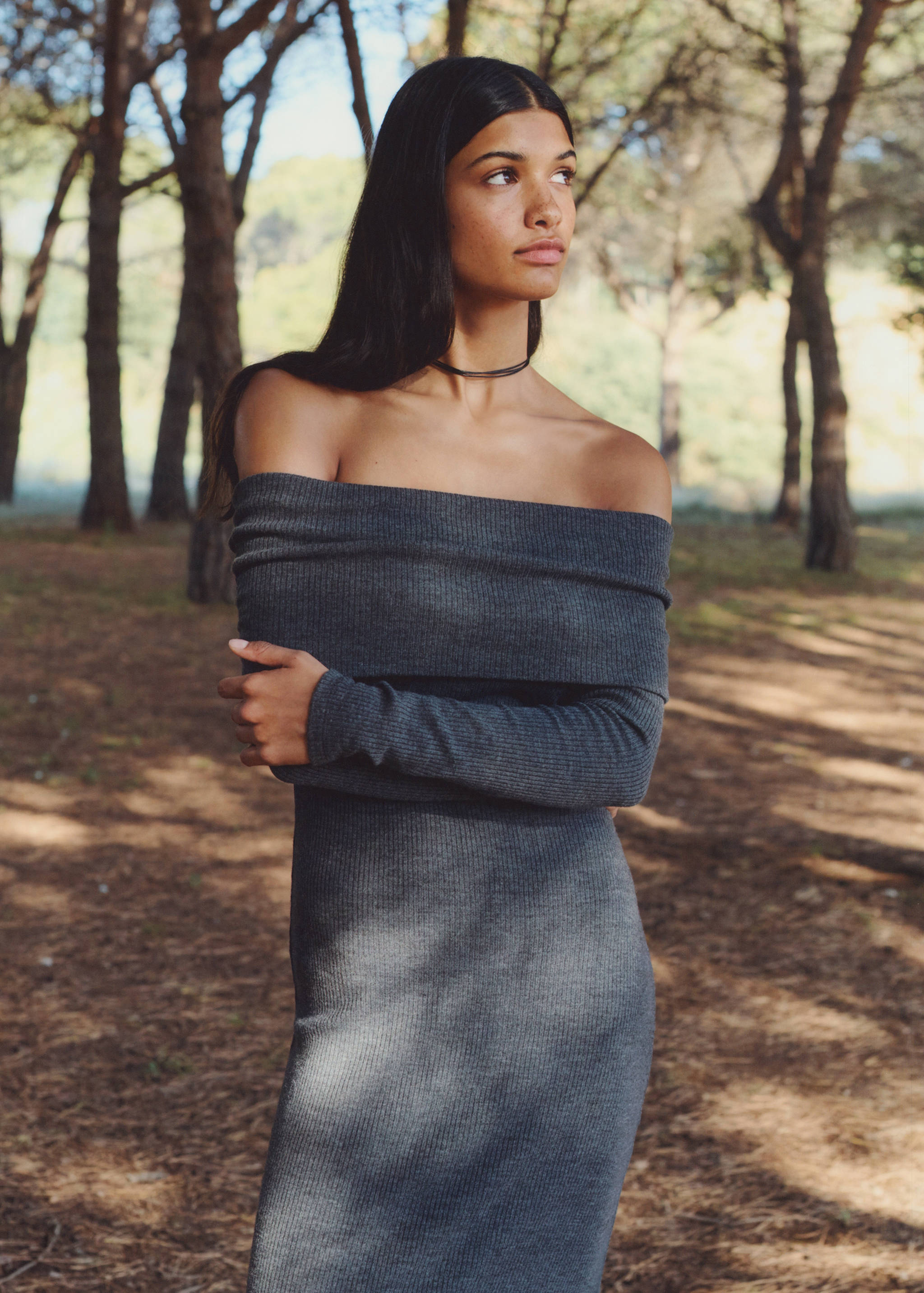 Vestido midi hombros descubiertos - Detalle del artículo 5