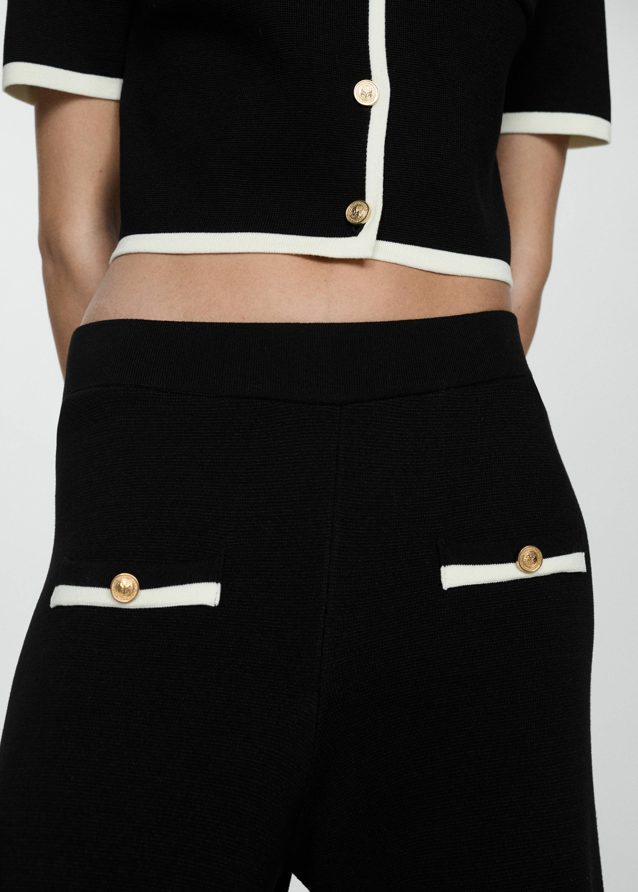 Straight-fit pants with contrasting piping - Details of the article 6