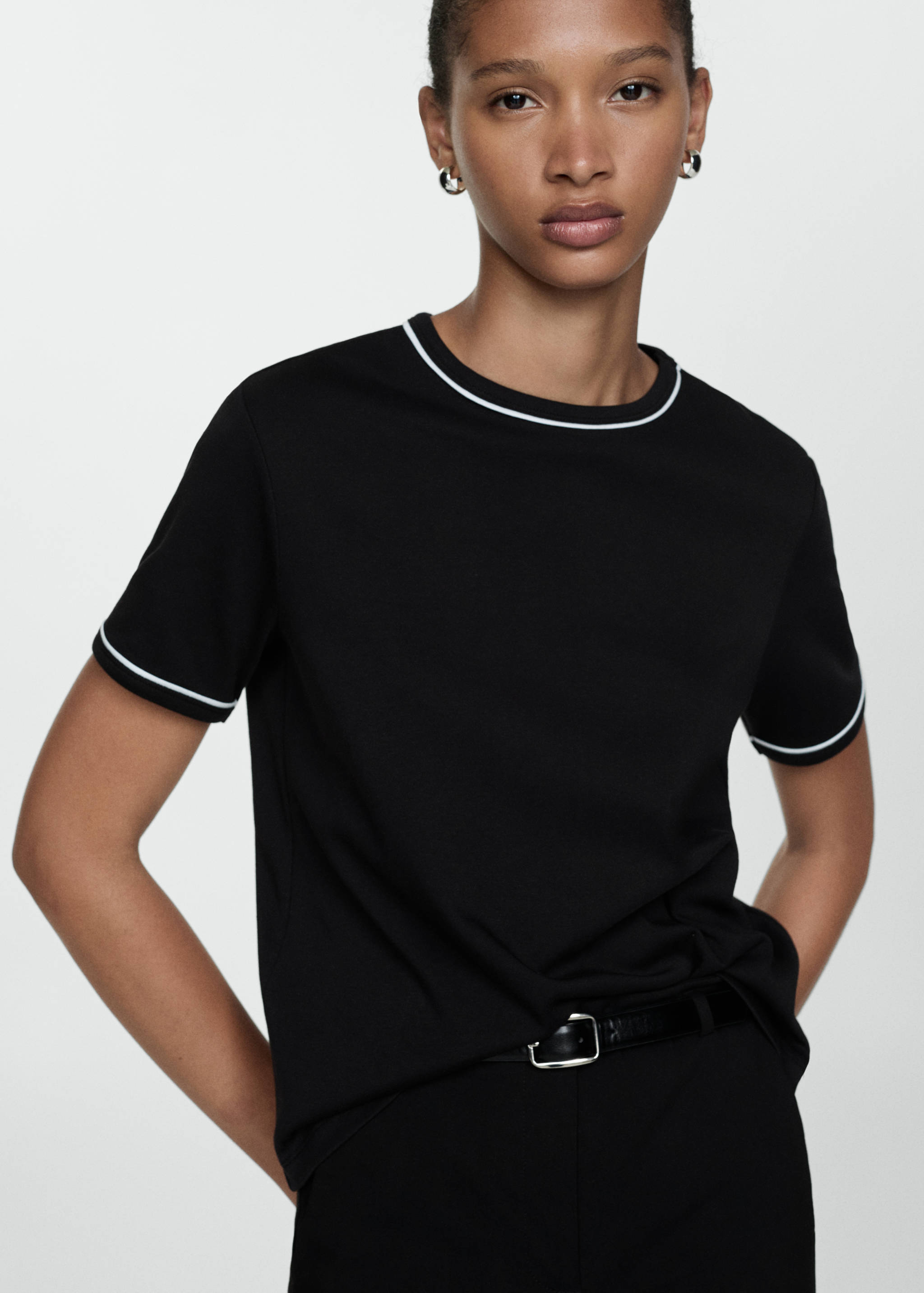 Cotton t-shirt with contrasting trim - Medium plane