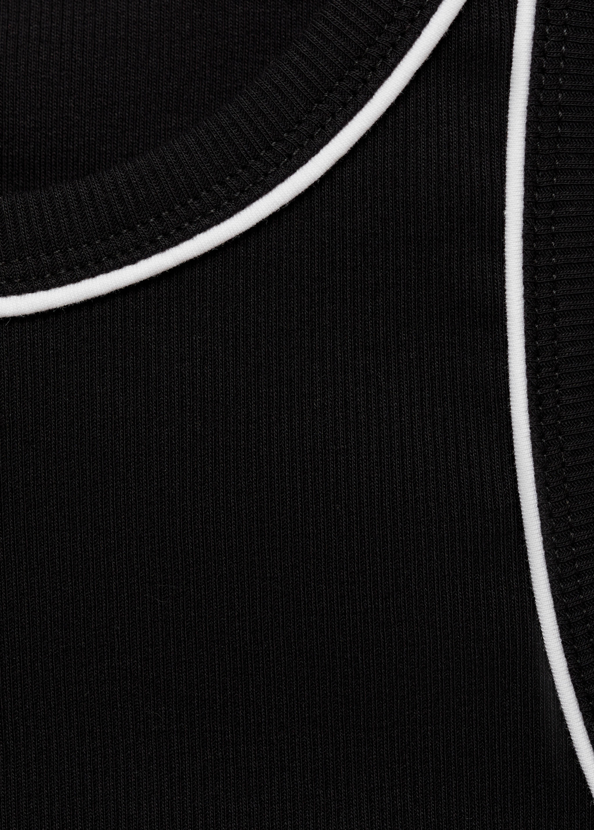 Cotton top with contrasting piping - Details of the article 8