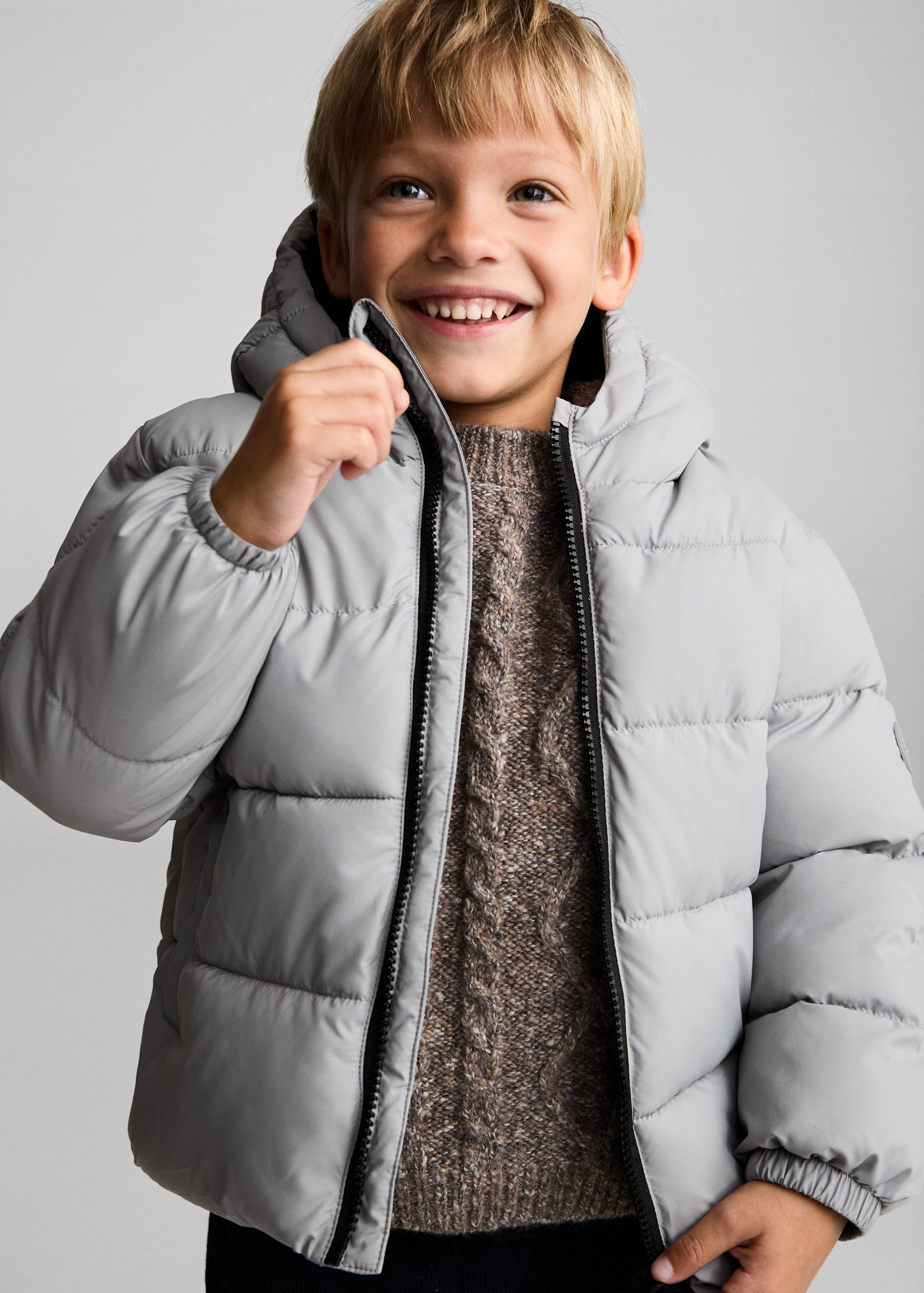 Anorak acolchado capucha - Plano medio