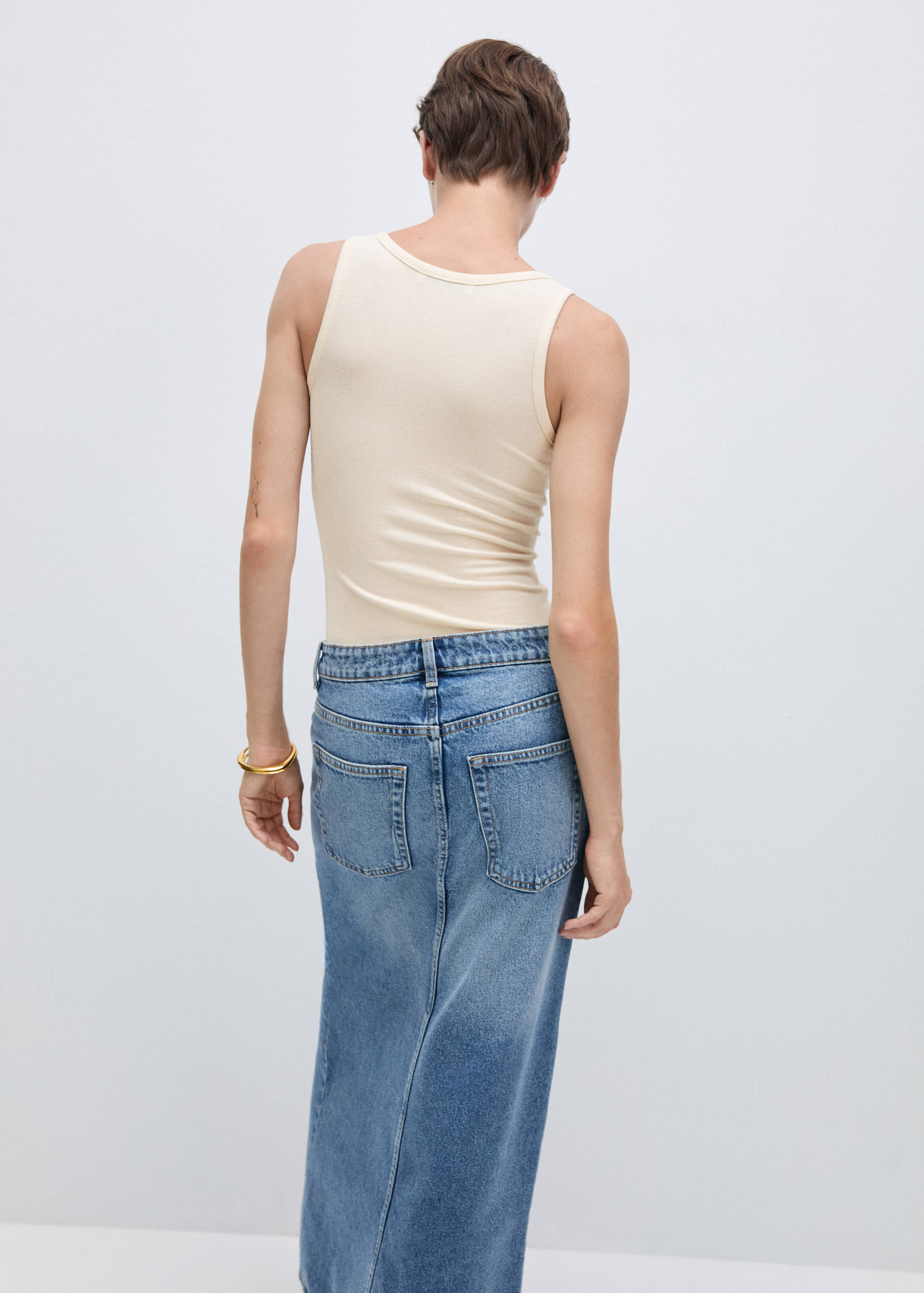 Body cuello pico botones - Reverso del artículo