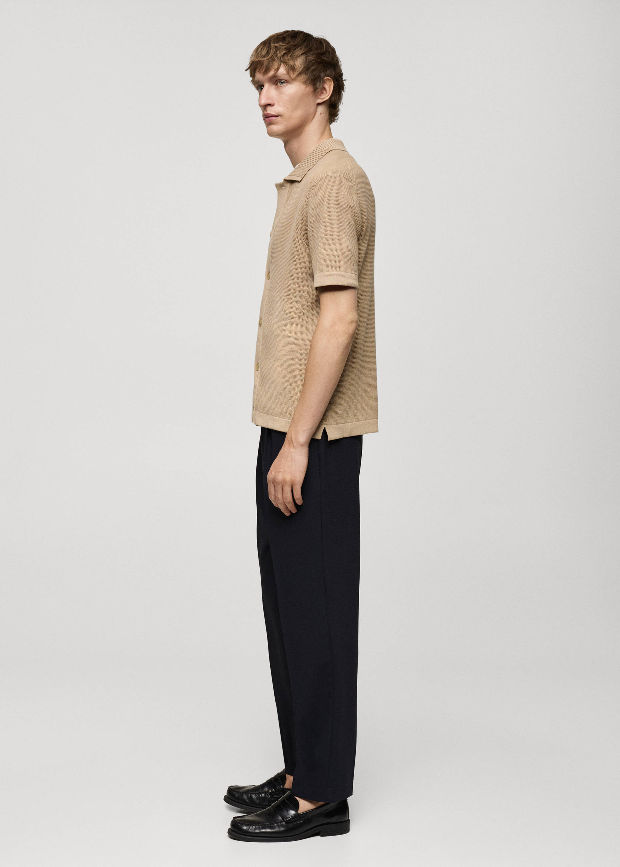 Buttoned micro-structure knitted polo shirt - Details of the article 2